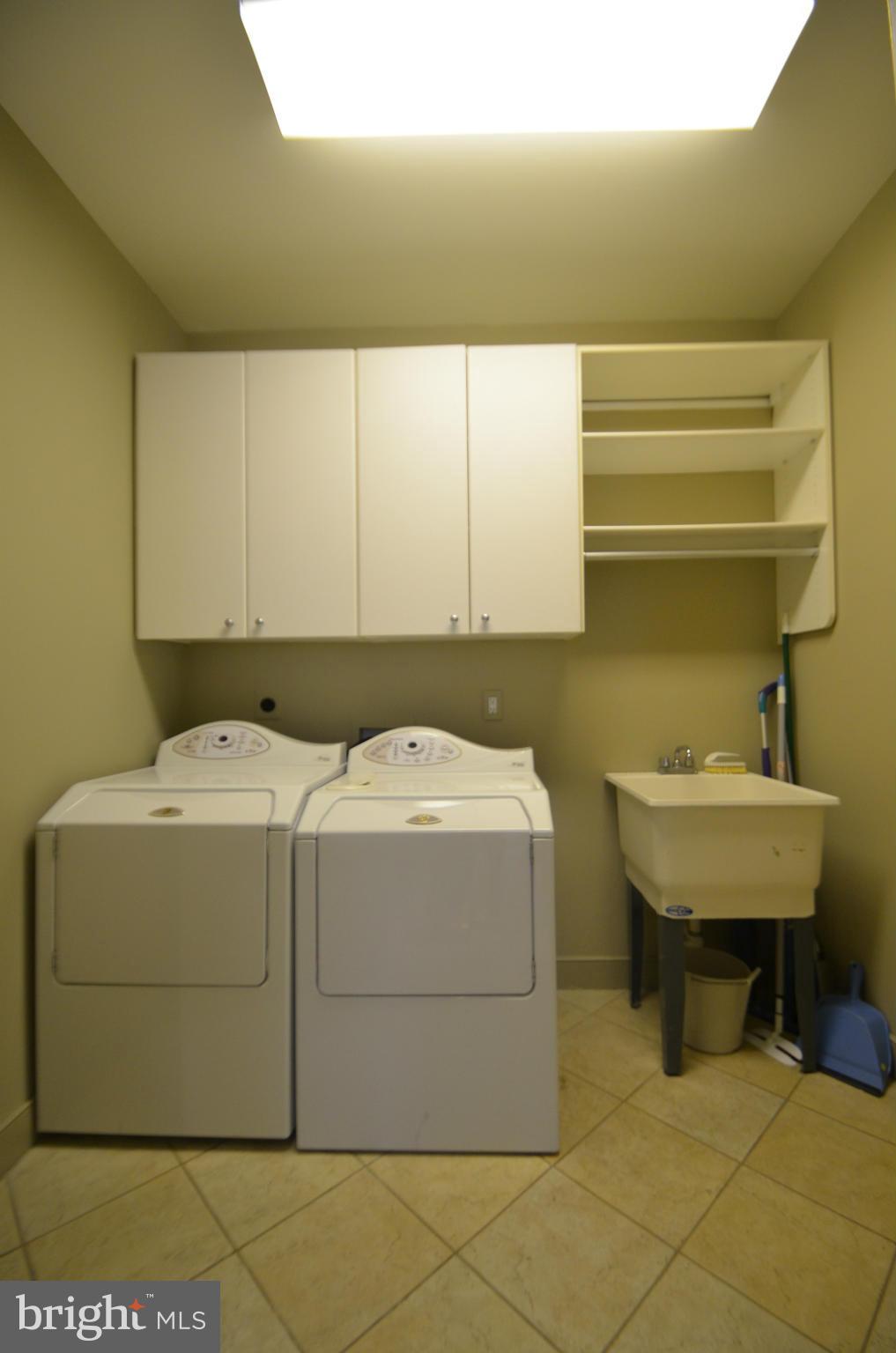 ROLAND PARK - Residential