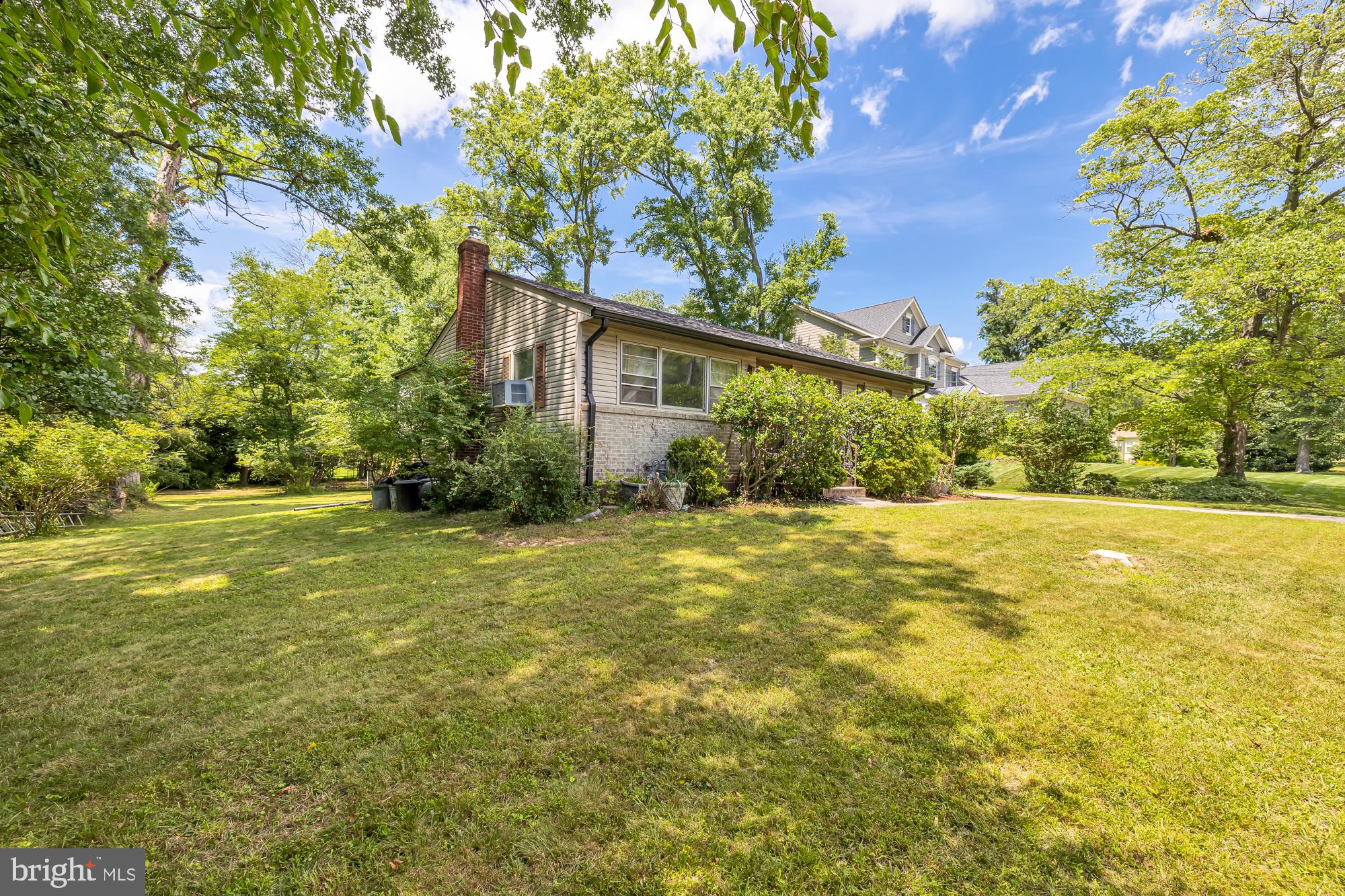 MURMURING PINES - Residential