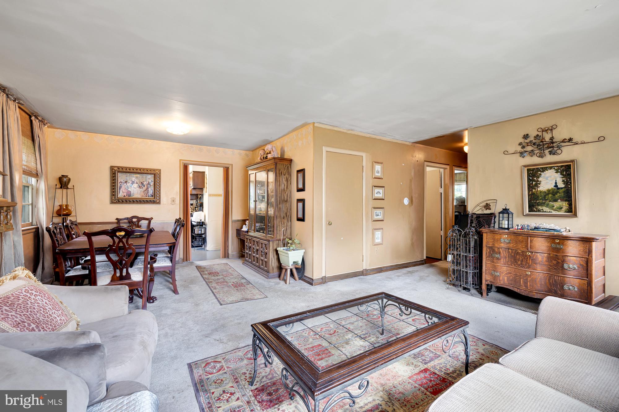 MURMURING PINES - Residential