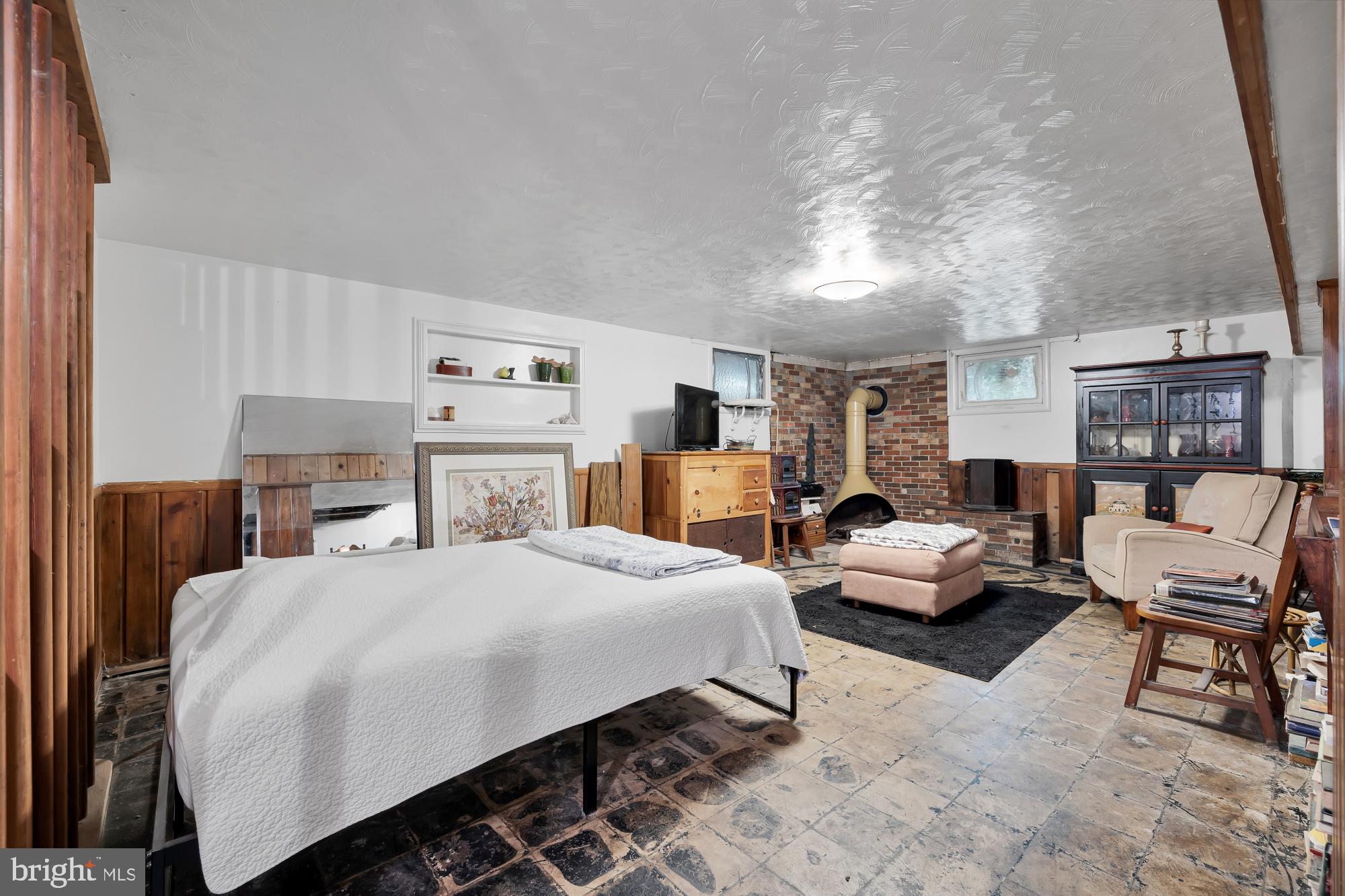 MURMURING PINES - Residential