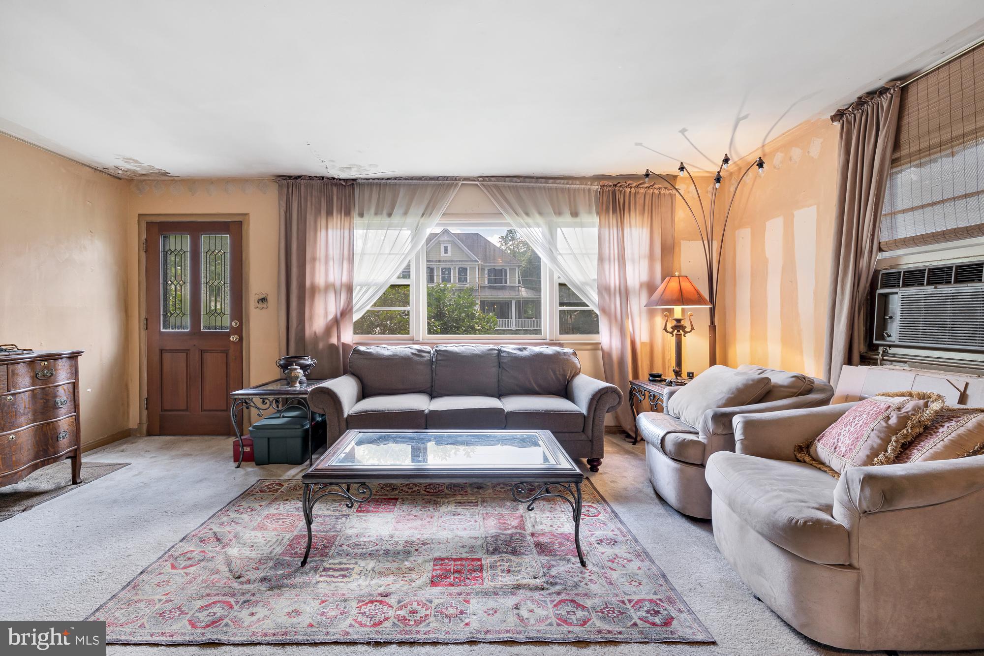 MURMURING PINES - Residential