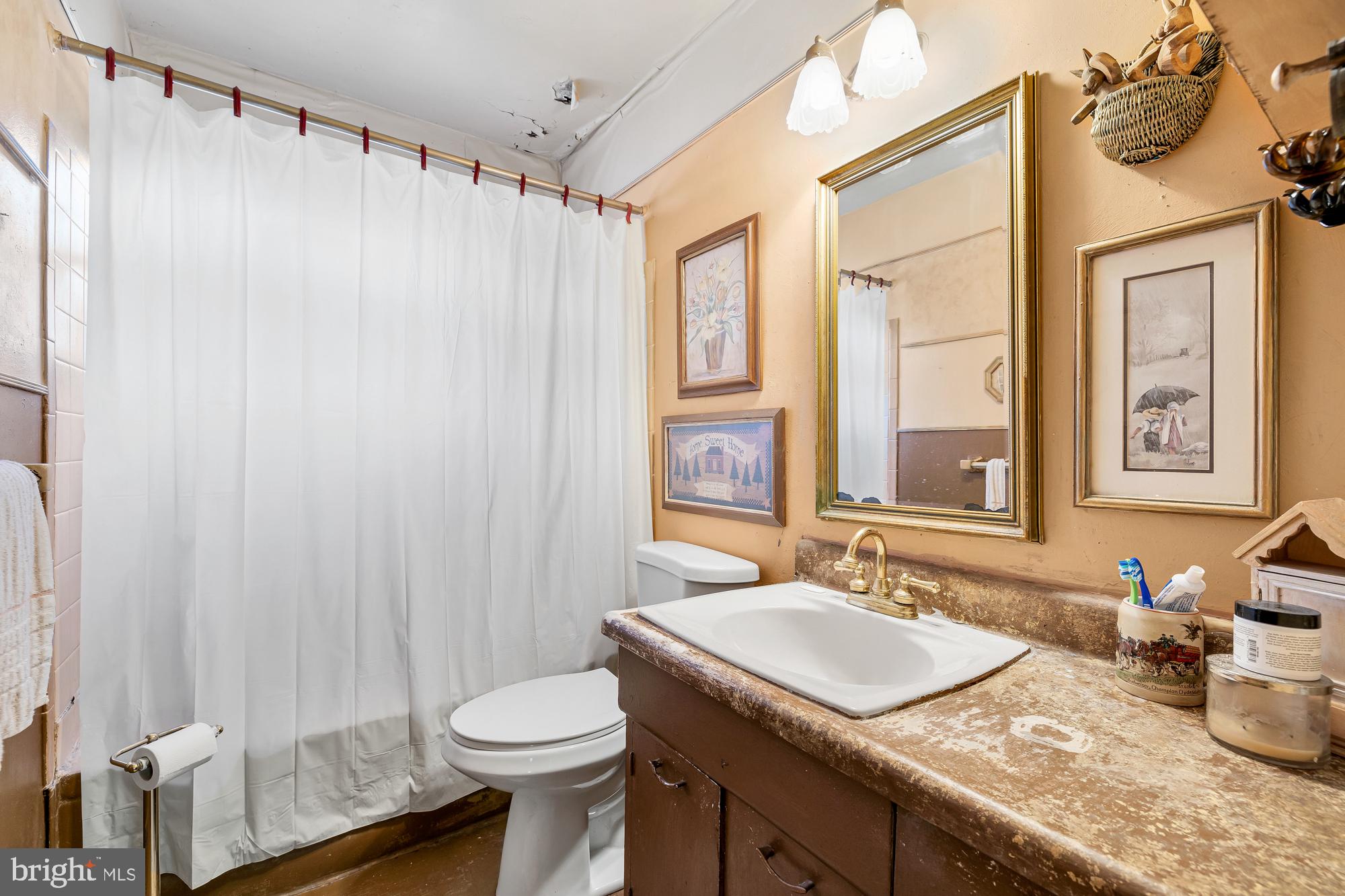 MURMURING PINES - Residential