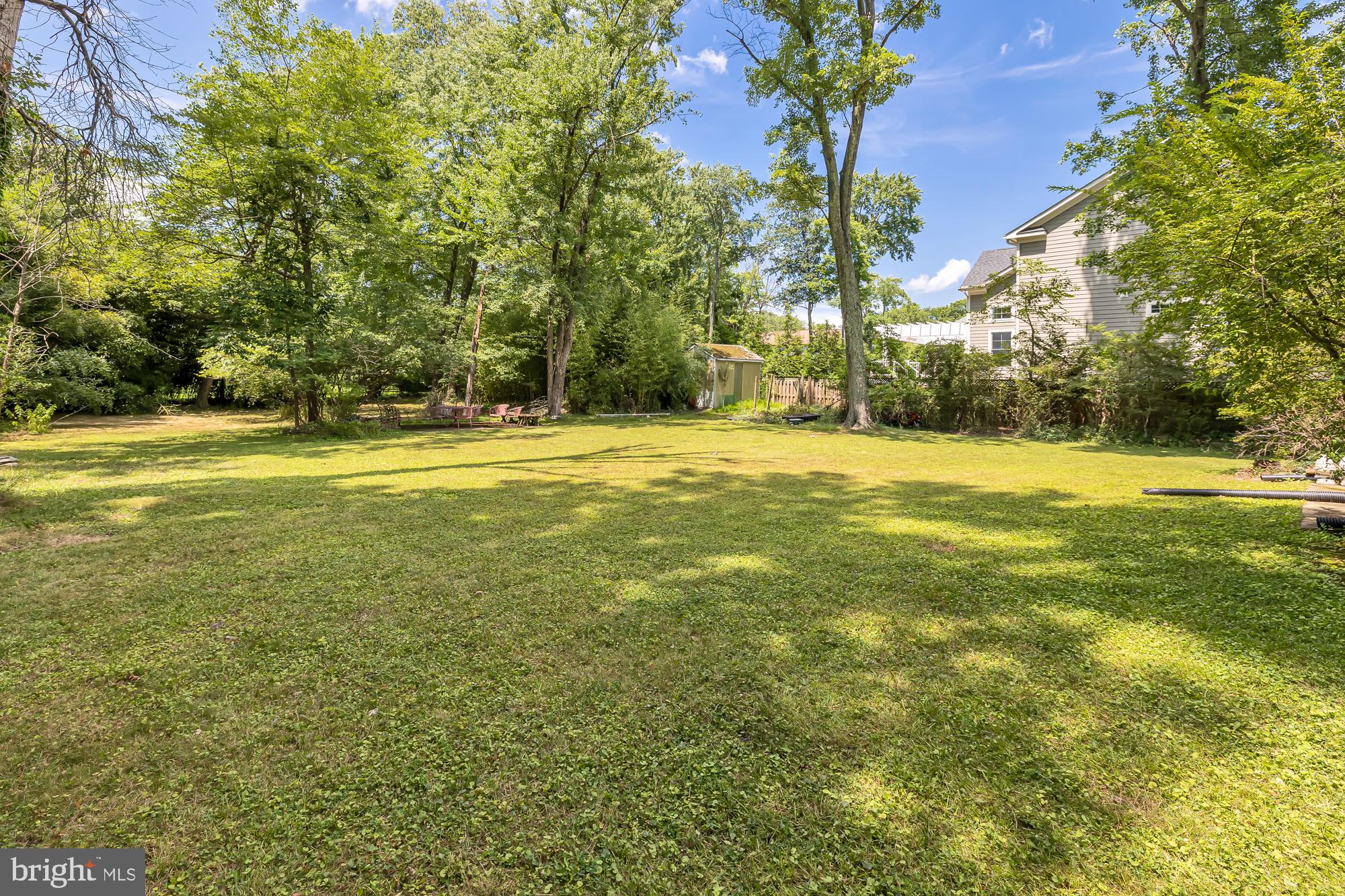 MURMURING PINES - Residential