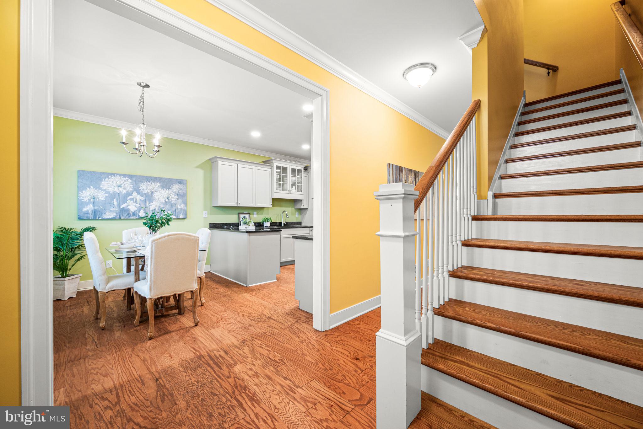 639 W MULBERRY STREET