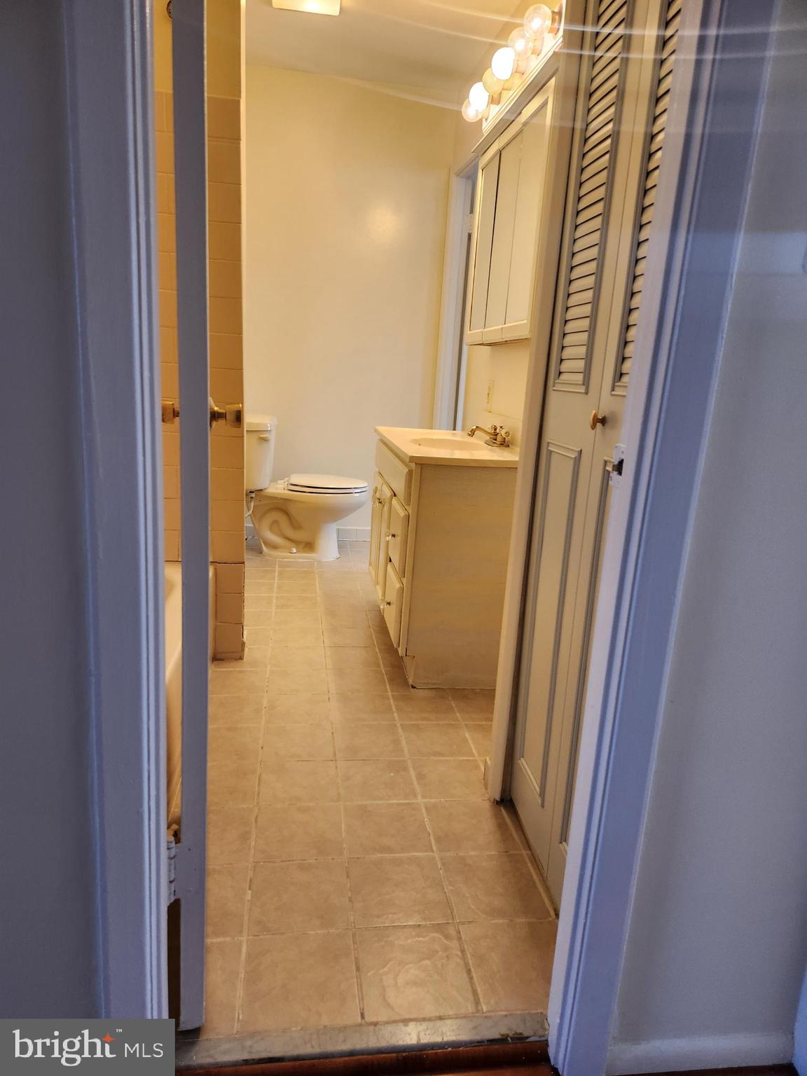 ANDOVER HEIGHTS CONDO I - Residential Lease