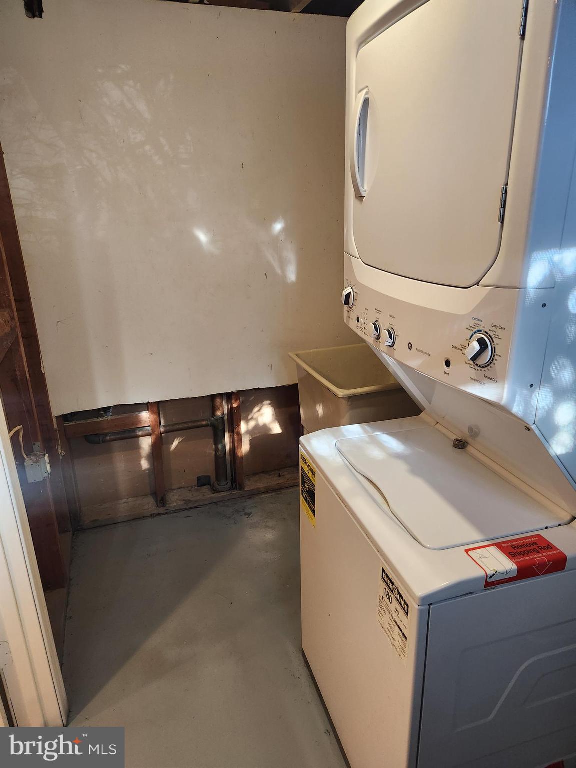 ANDOVER HEIGHTS CONDO I - Residential Lease