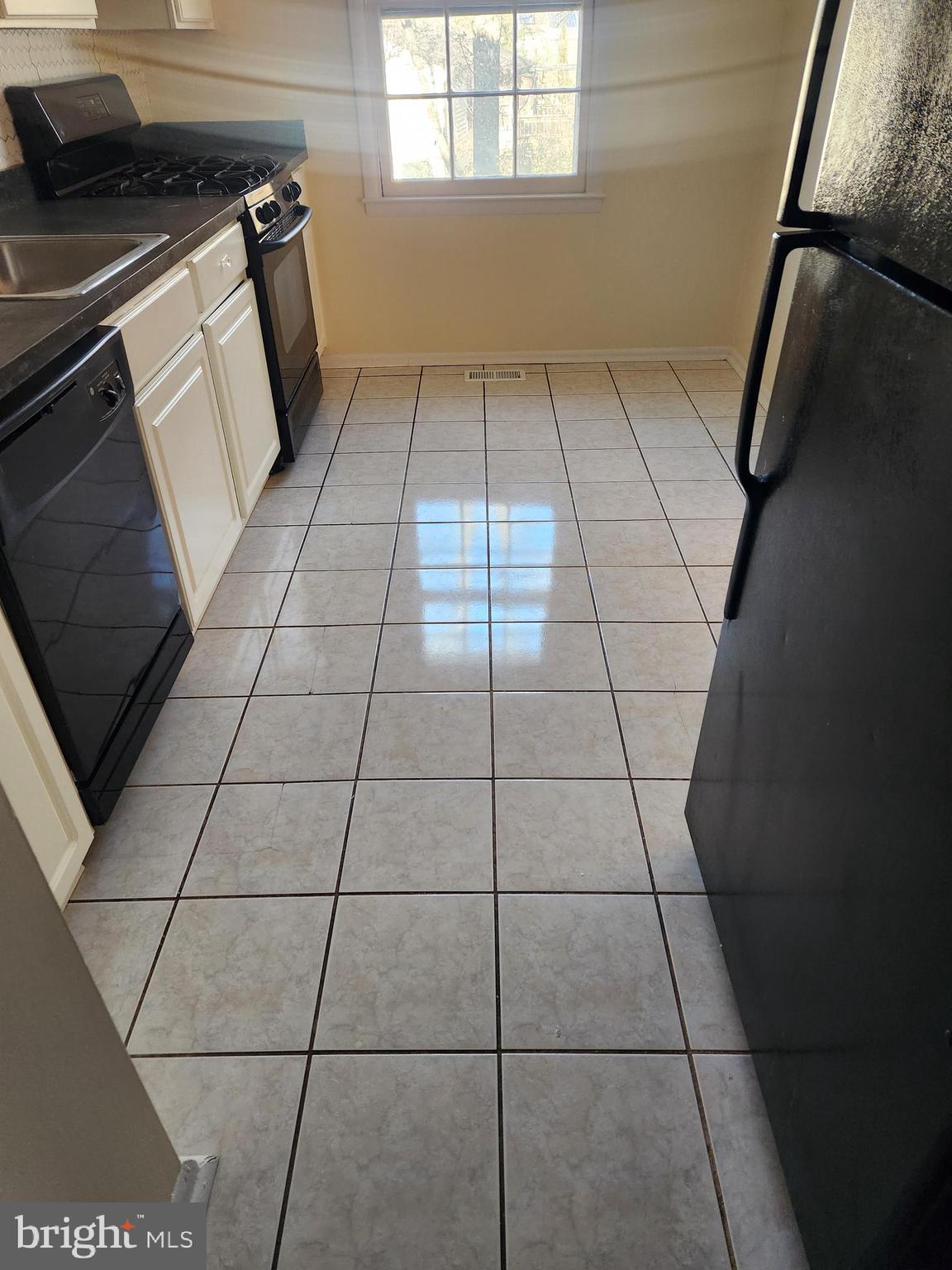 ANDOVER HEIGHTS CONDO I - Residential Lease