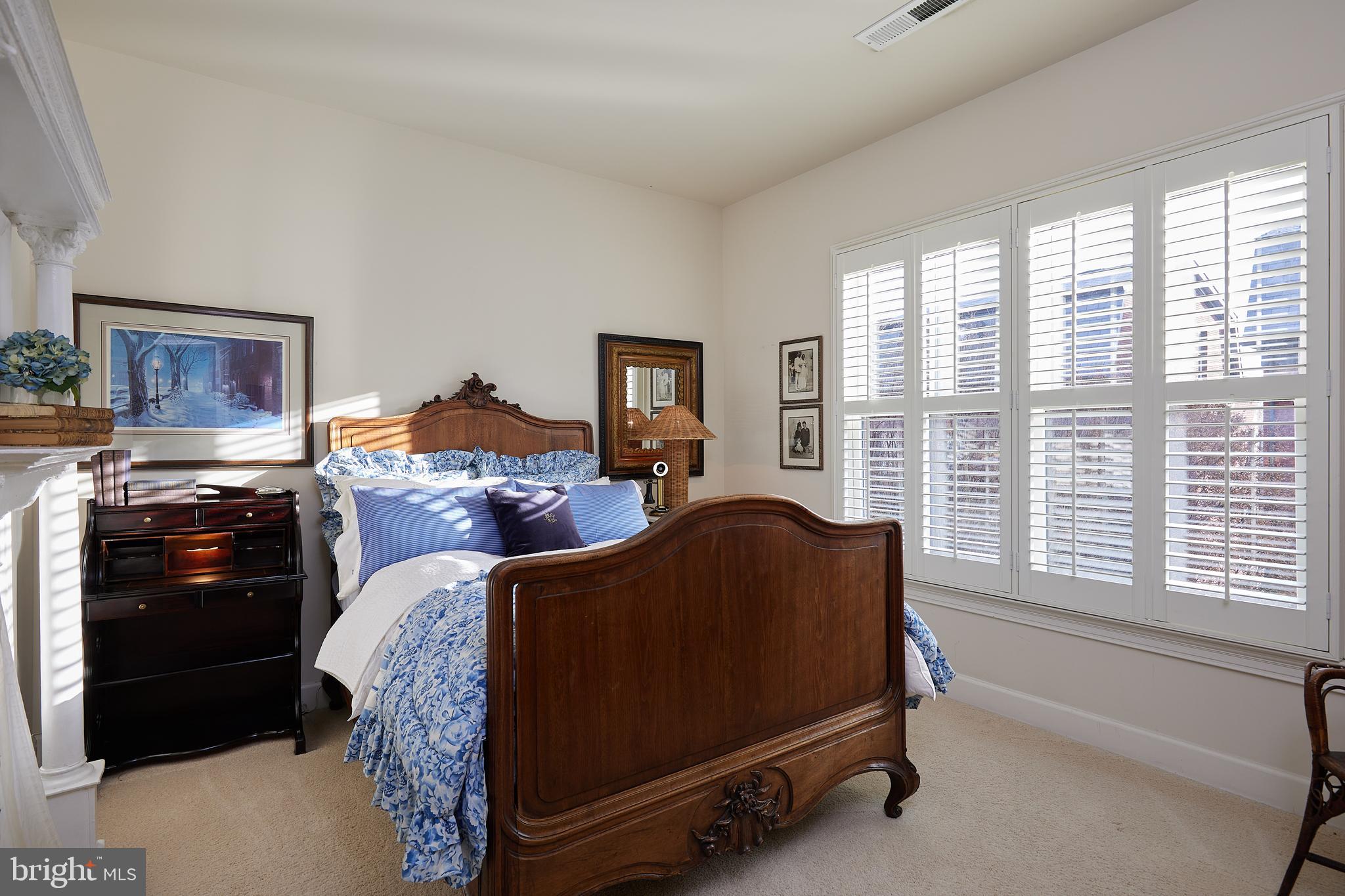 PARK POTOMAC - Residential