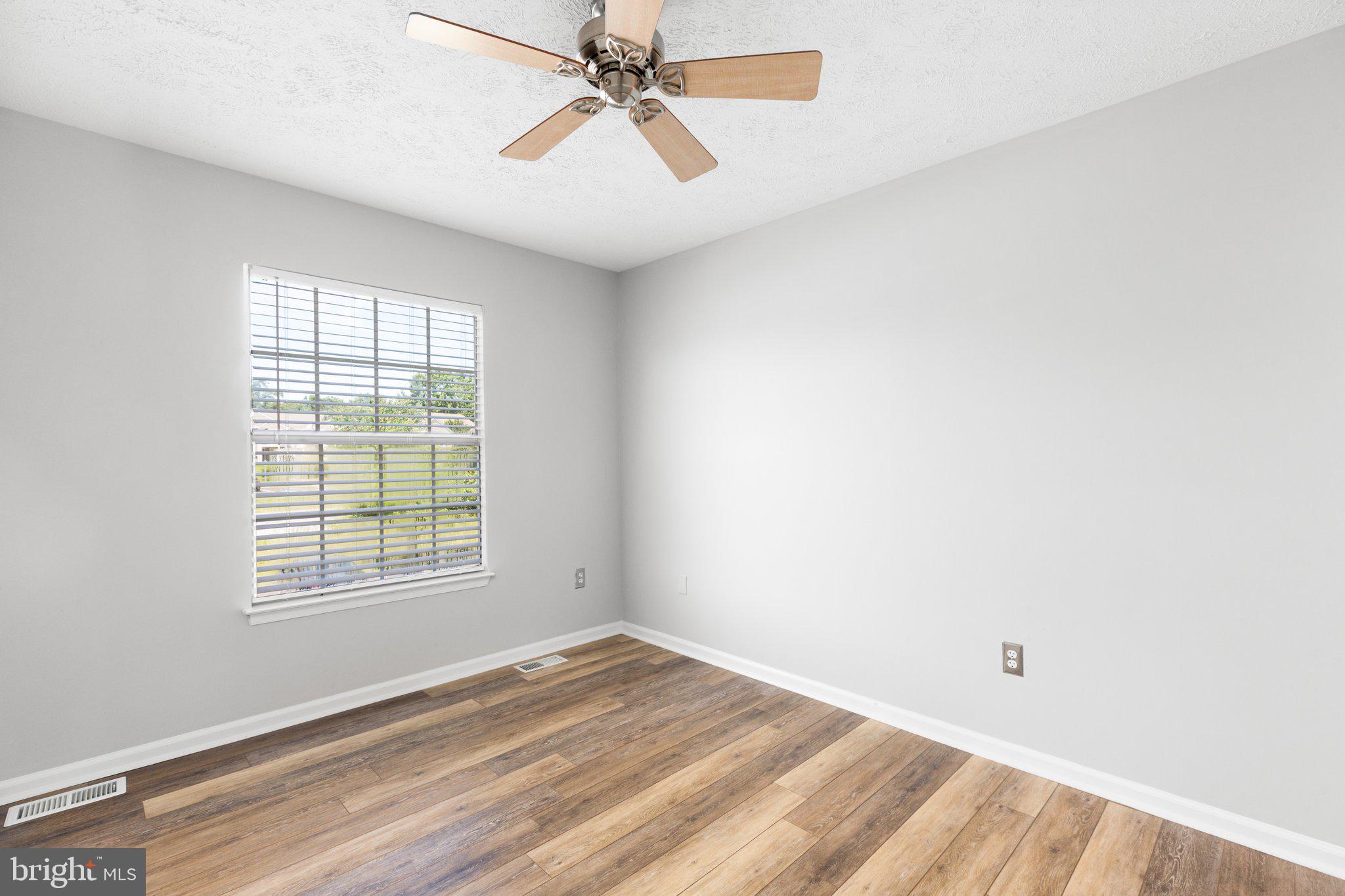 VILLAGES OF SALEM STATION - Residential Lease