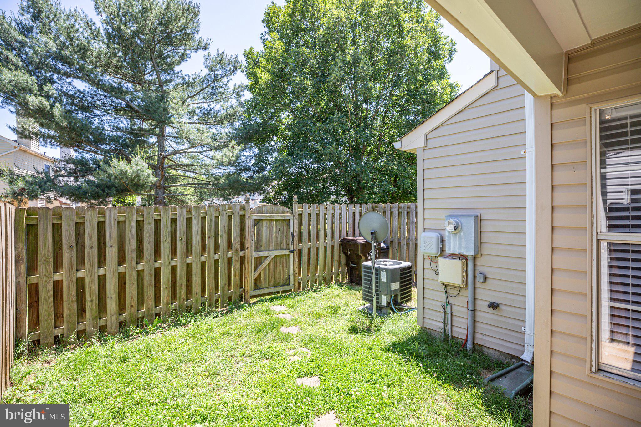 VILLAGES OF SALEM STATION - Residential Lease