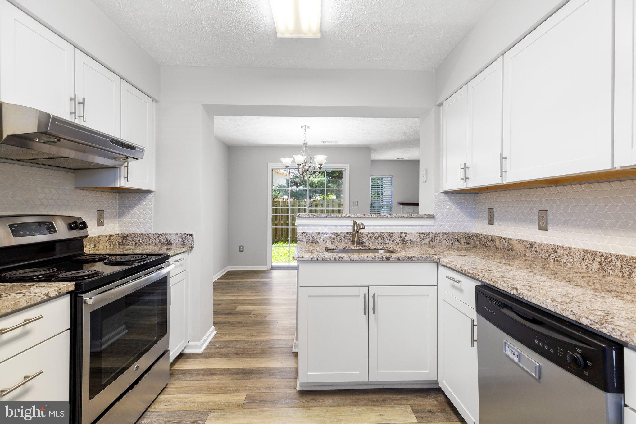 VILLAGES OF SALEM STATION - Residential Lease