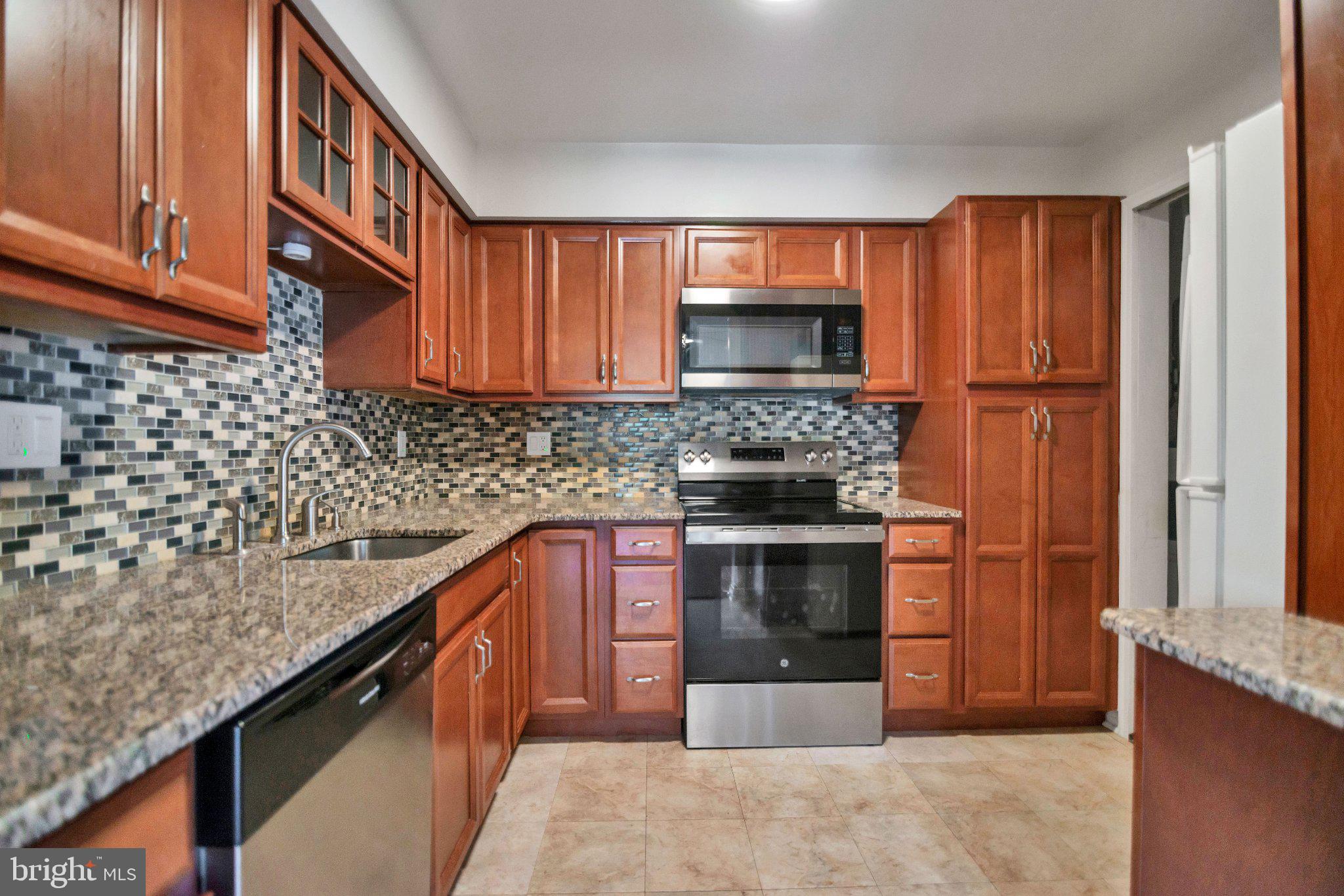 LONG REACH KNOLLS - Residential