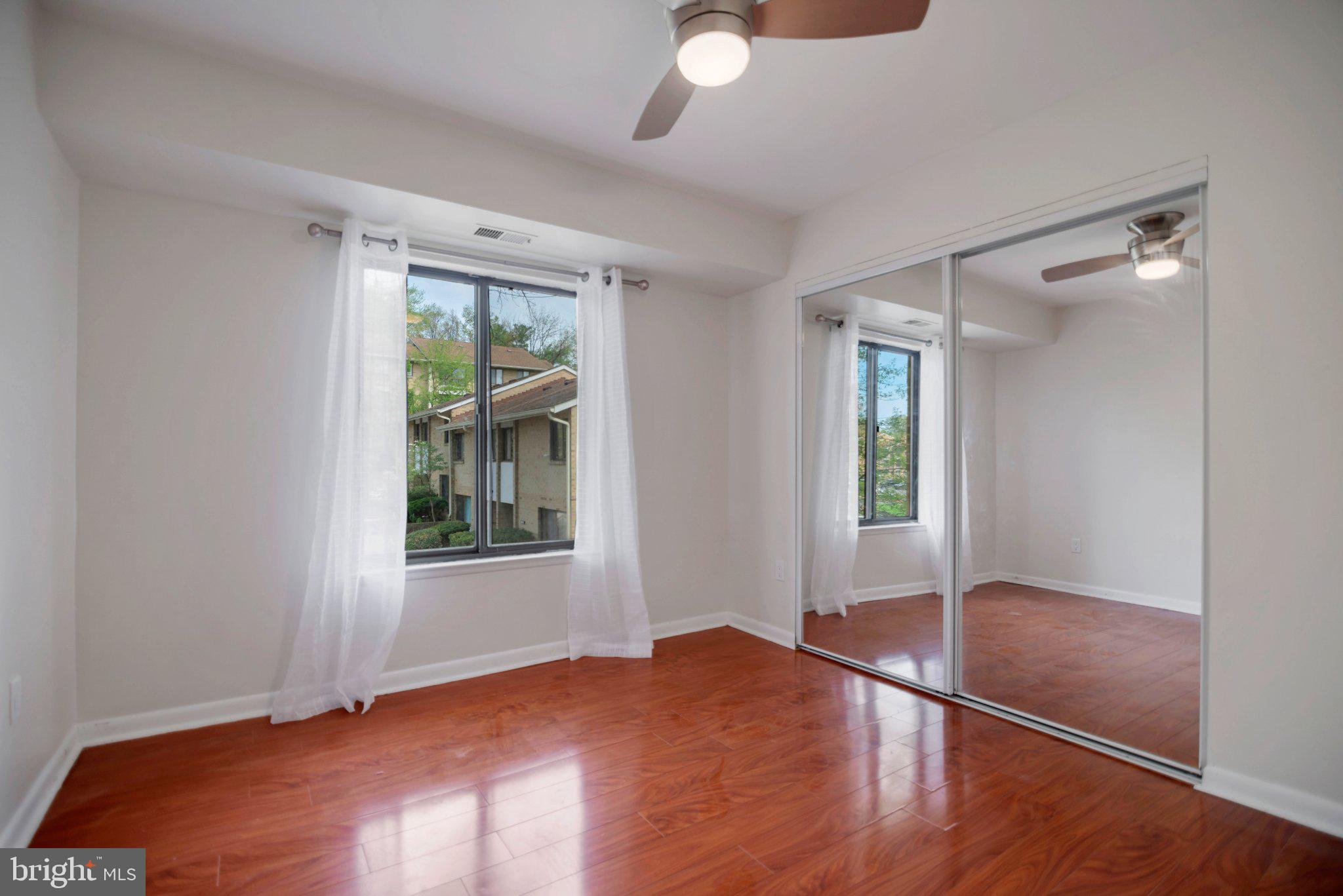 LONG REACH KNOLLS - Residential