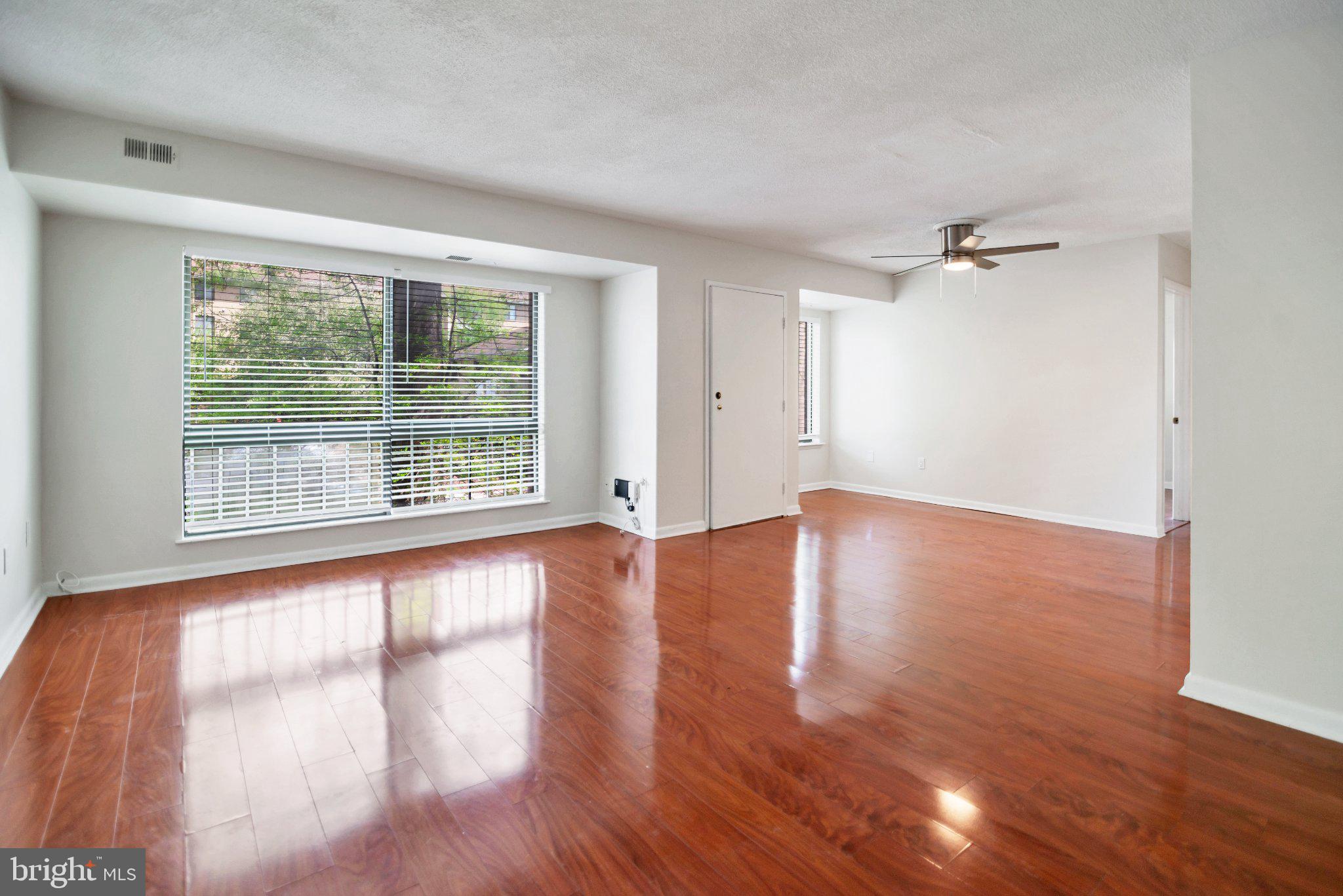 LONG REACH KNOLLS - Residential