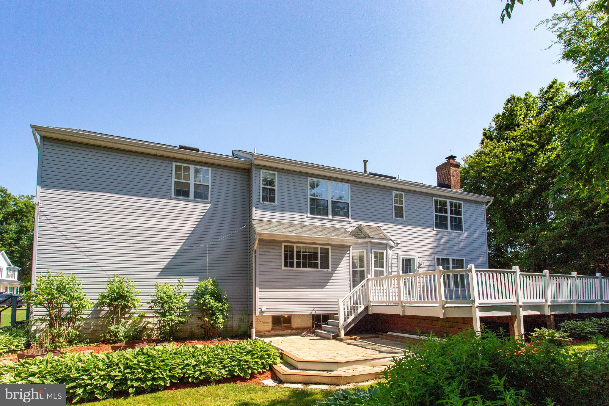 ASHFORD OAKS - Residential