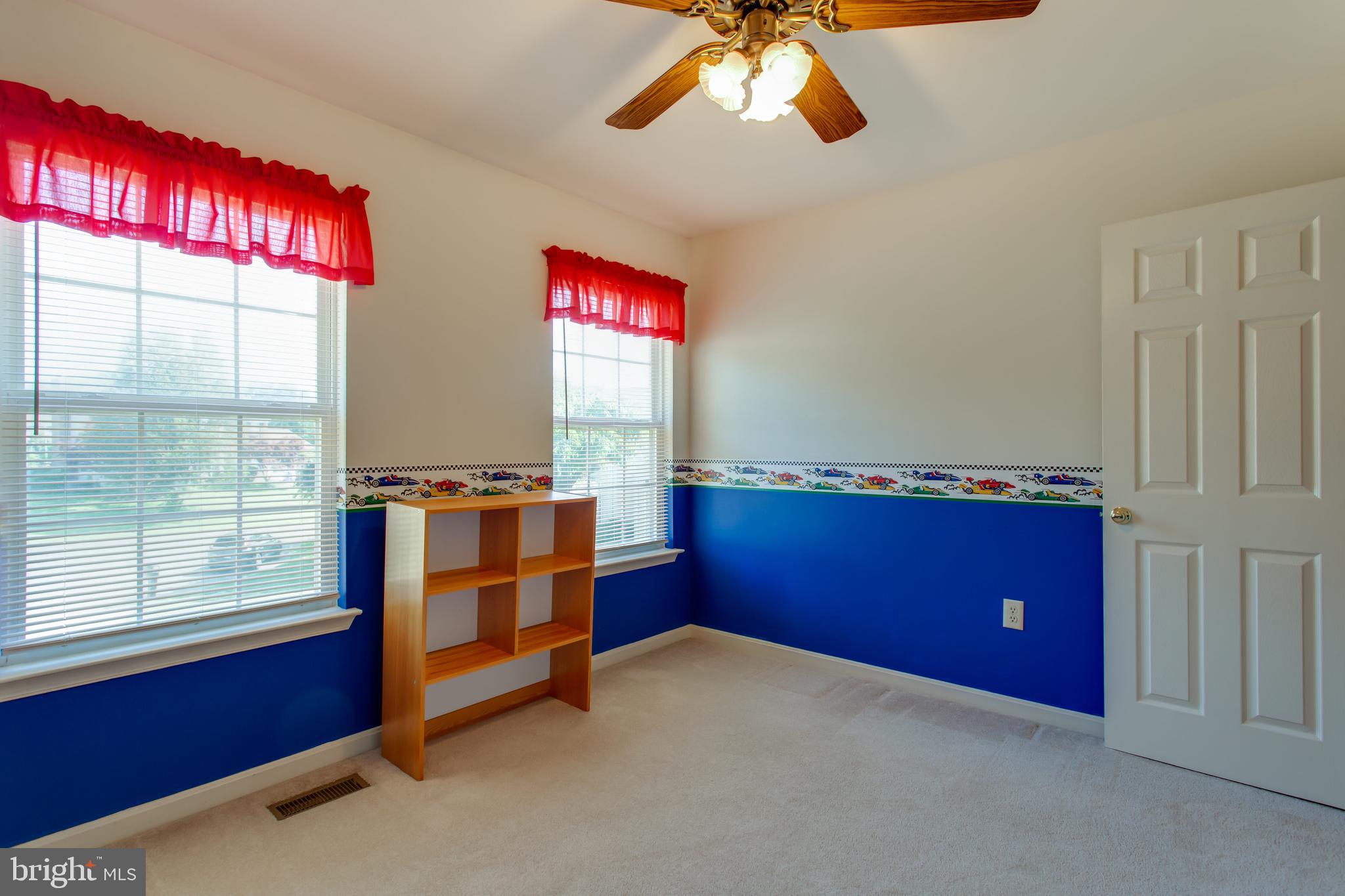 ASHFORD OAKS - Residential