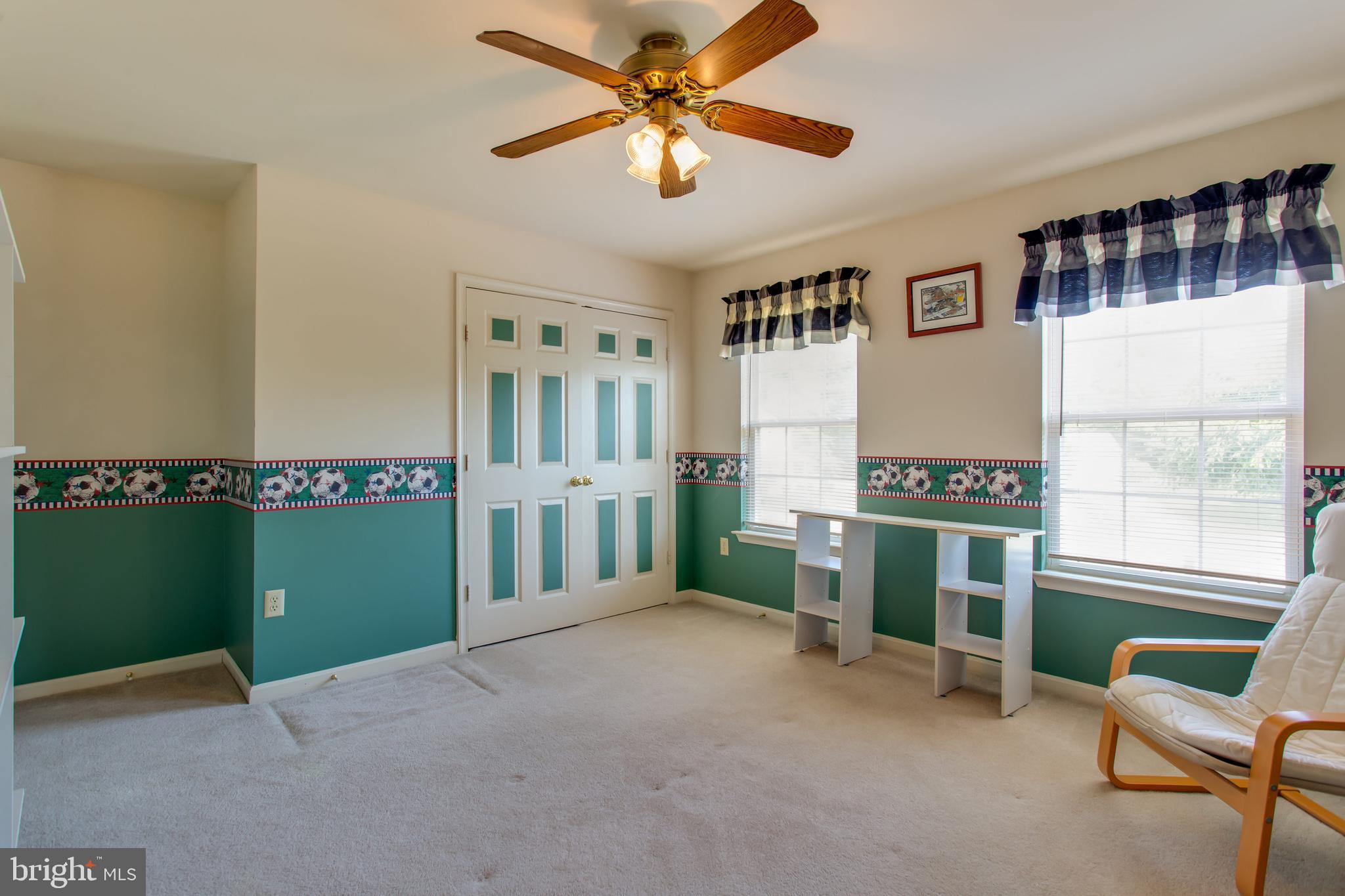 ASHFORD OAKS - Residential