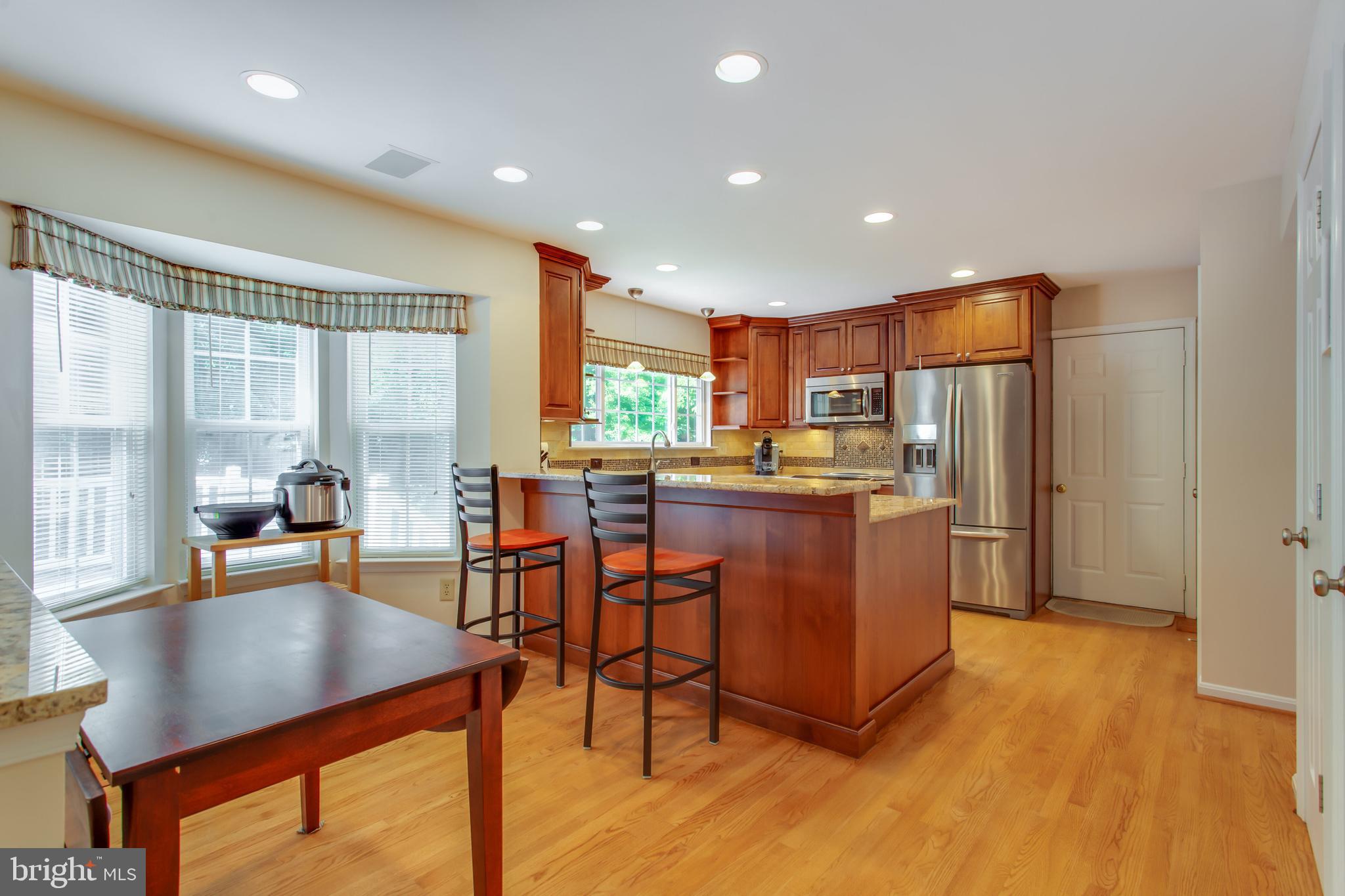 ASHFORD OAKS - Residential