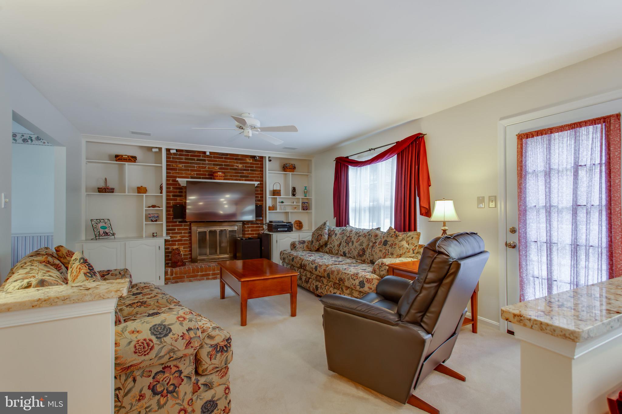 ASHFORD OAKS - Residential