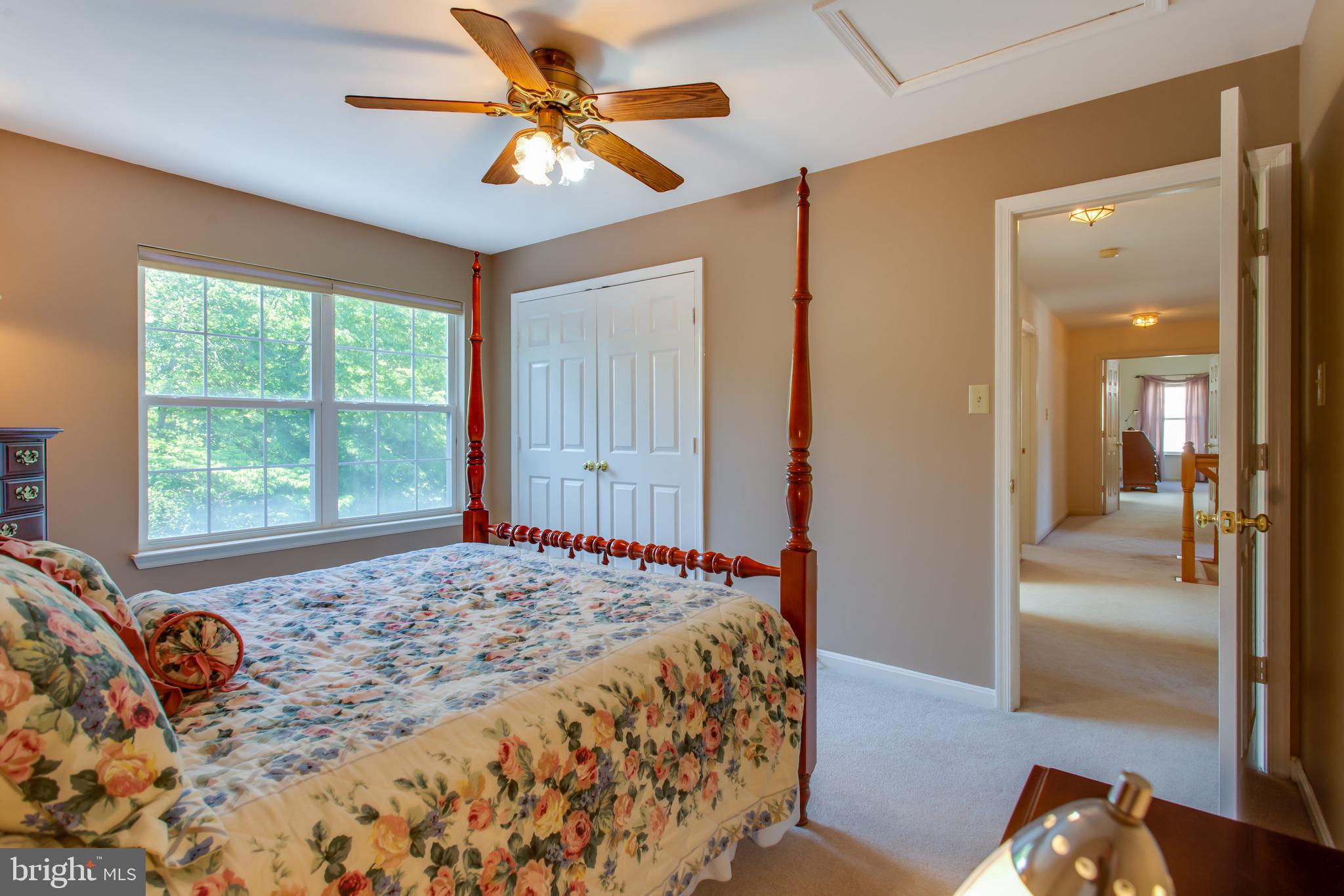 ASHFORD OAKS - Residential