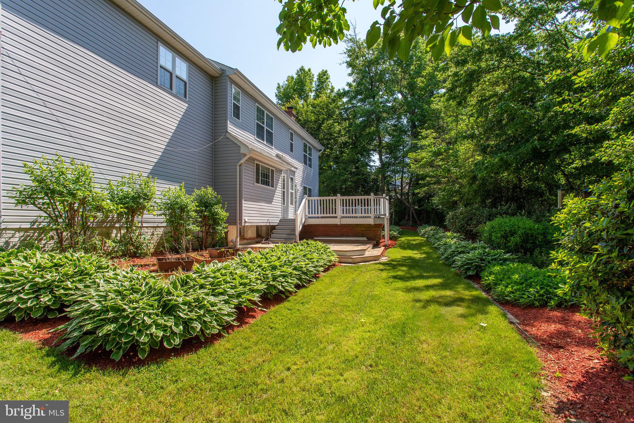 ASHFORD OAKS - Residential