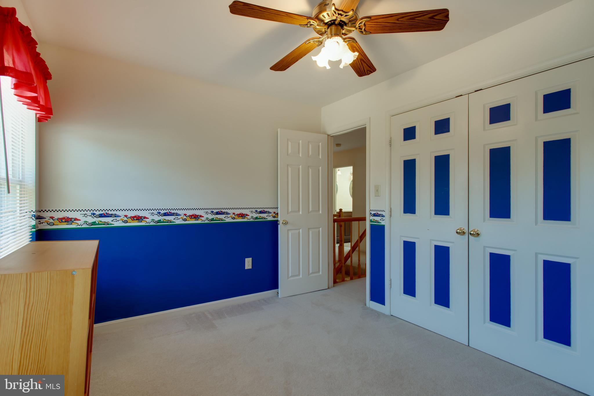 ASHFORD OAKS - Residential