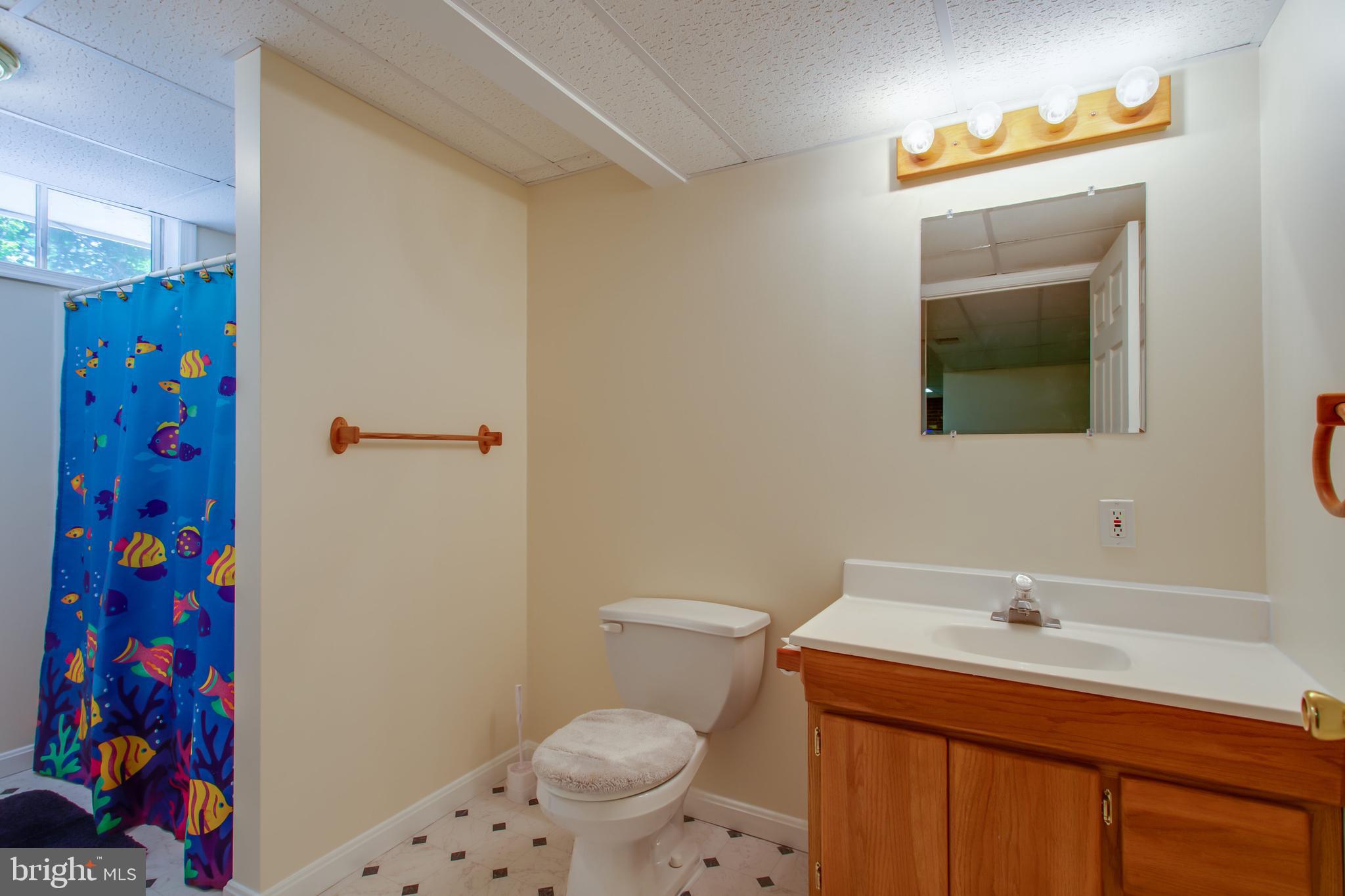 ASHFORD OAKS - Residential