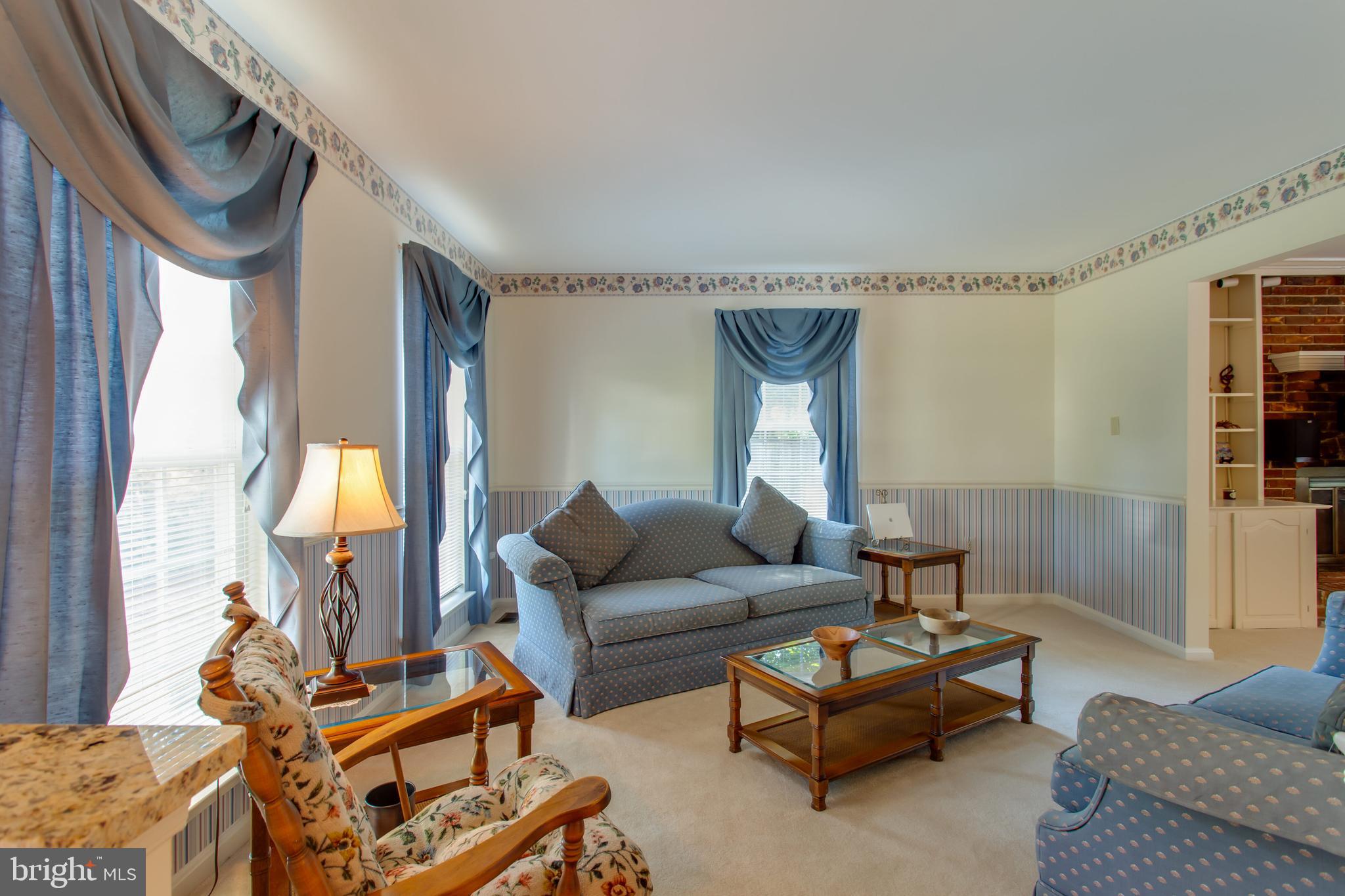 ASHFORD OAKS - Residential