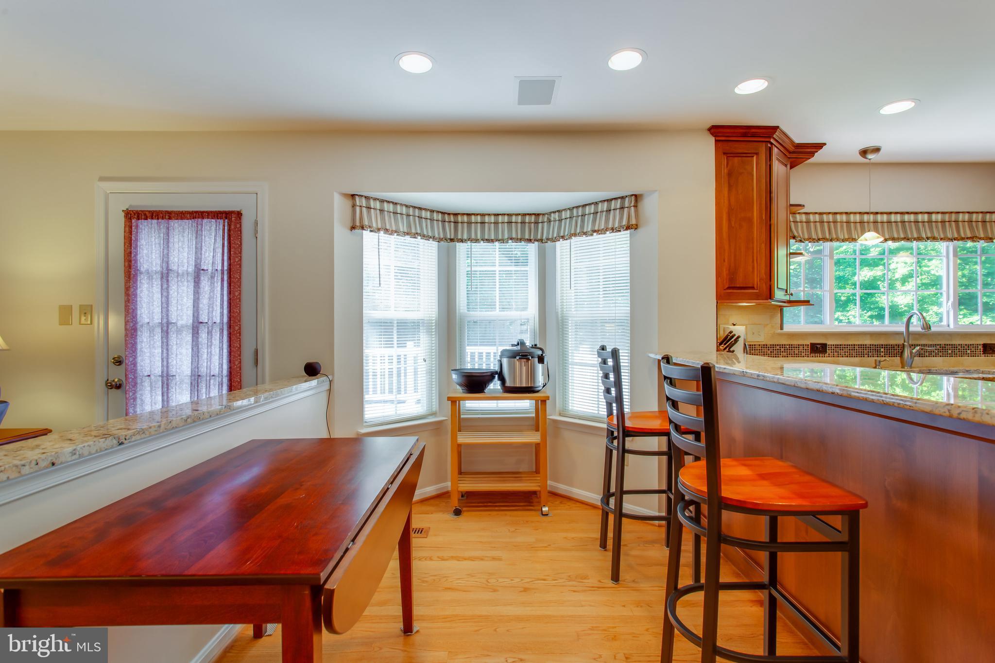 ASHFORD OAKS - Residential