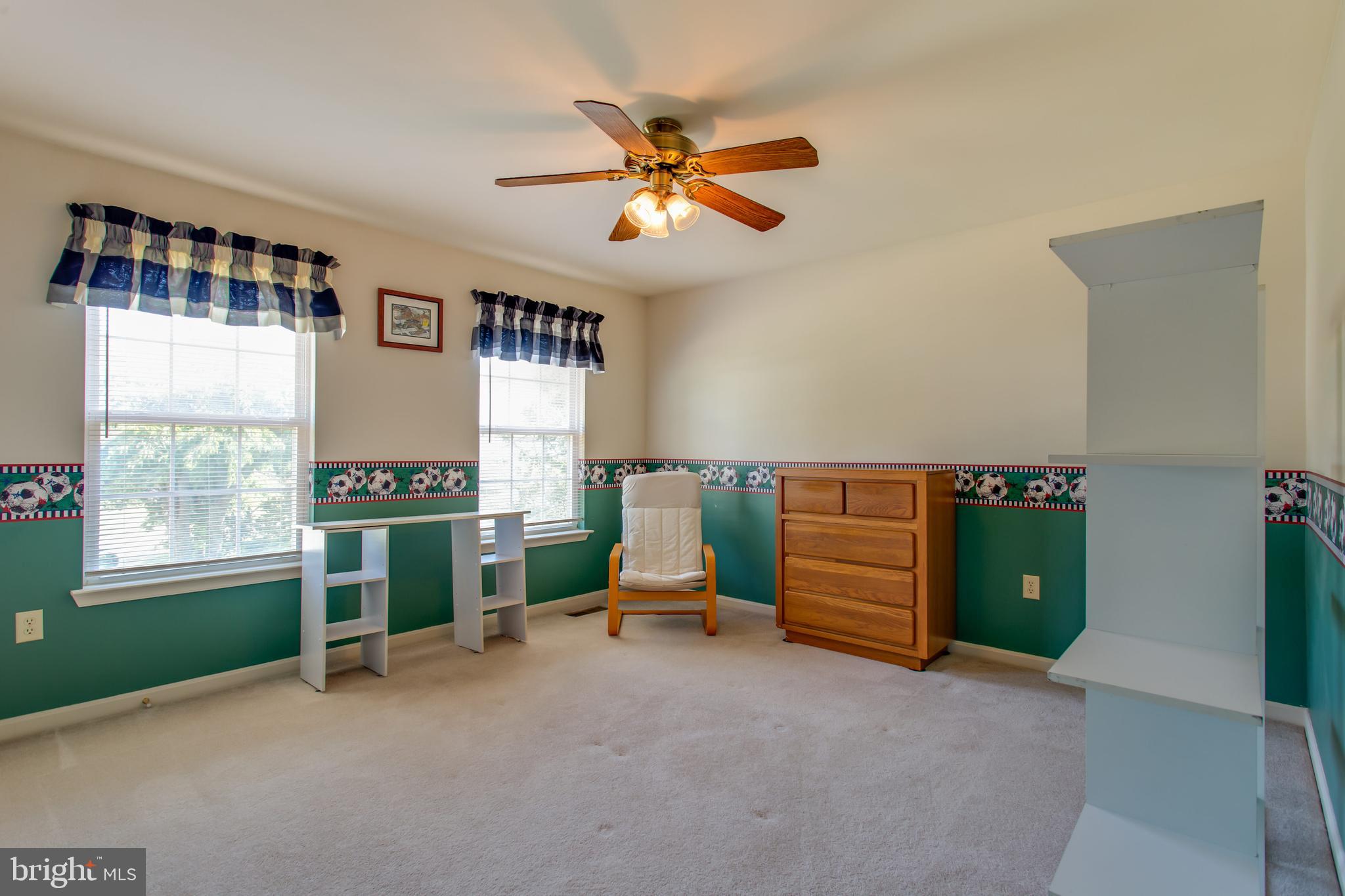 ASHFORD OAKS - Residential