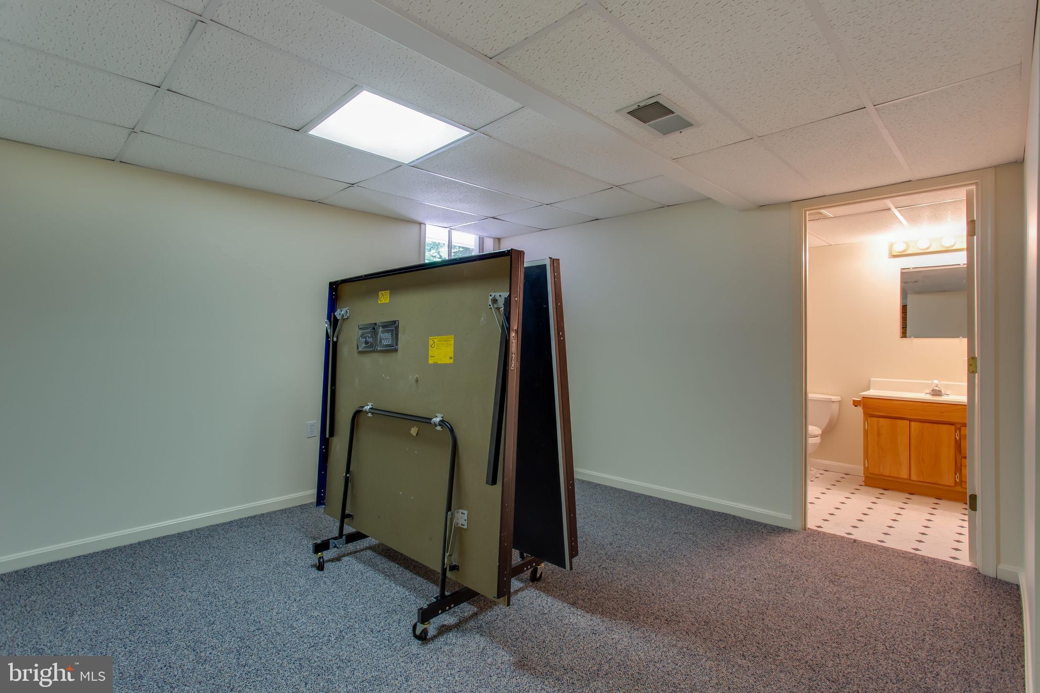 ASHFORD OAKS - Residential