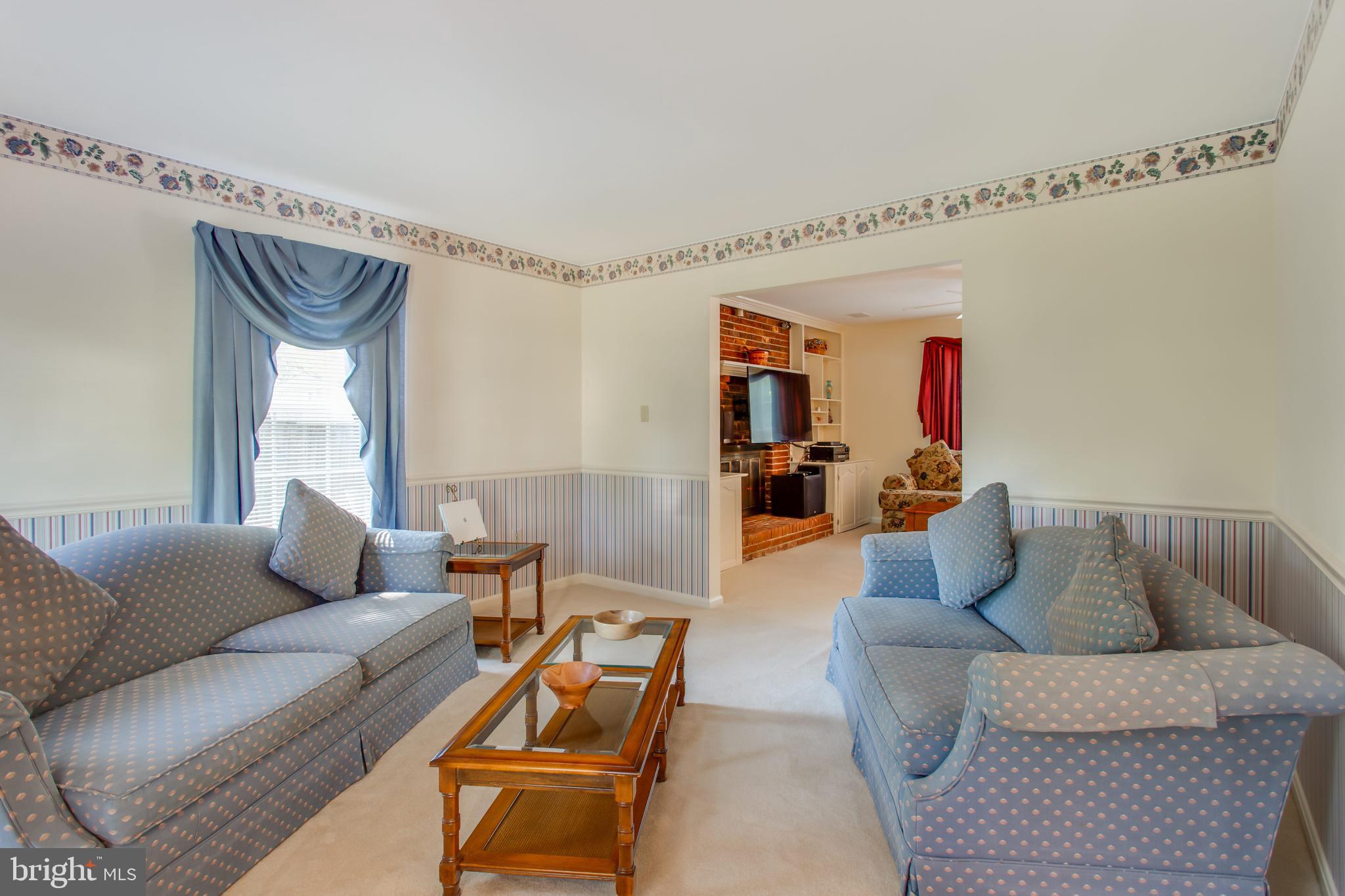 ASHFORD OAKS - Residential