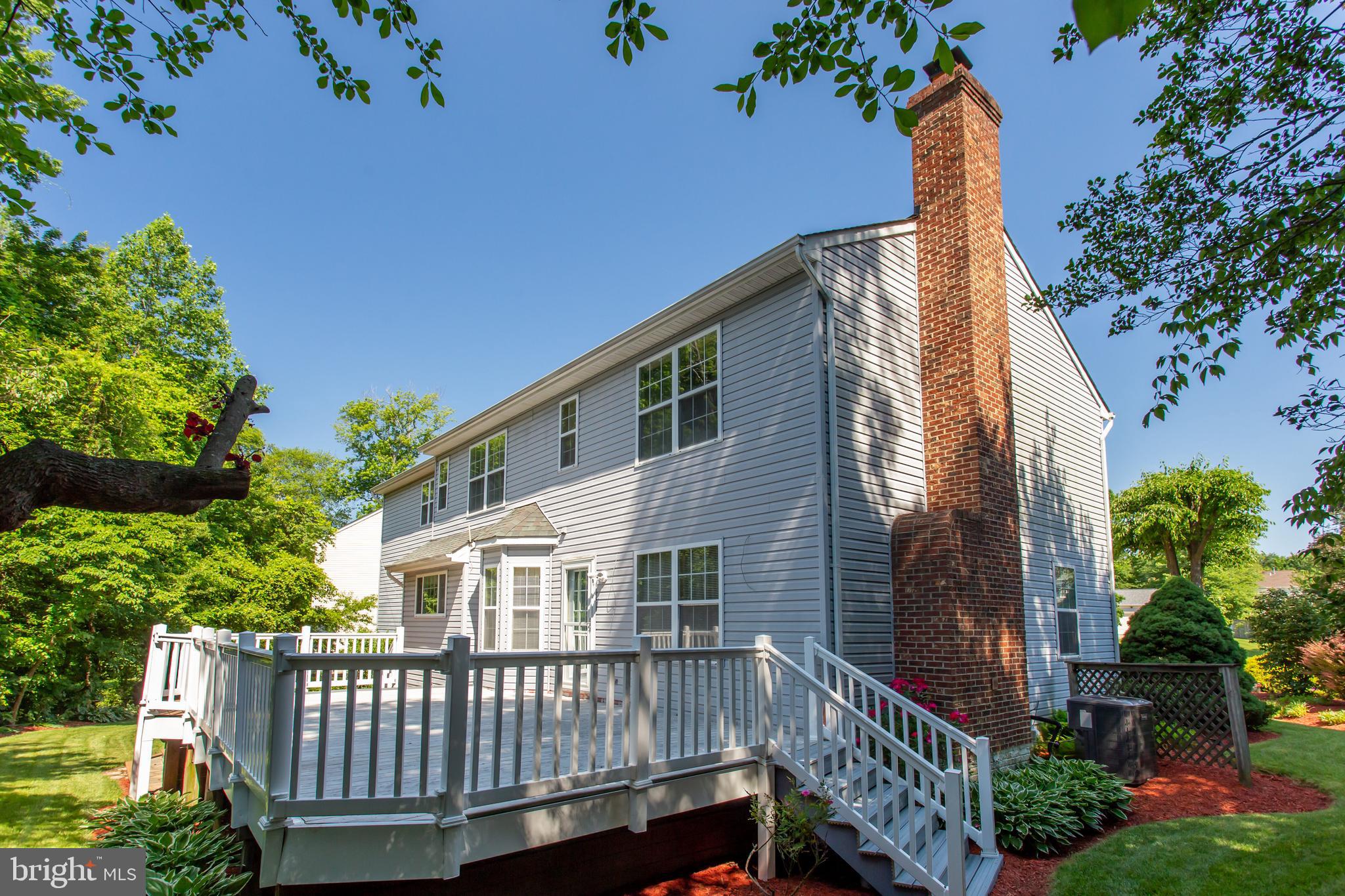 ASHFORD OAKS - Residential