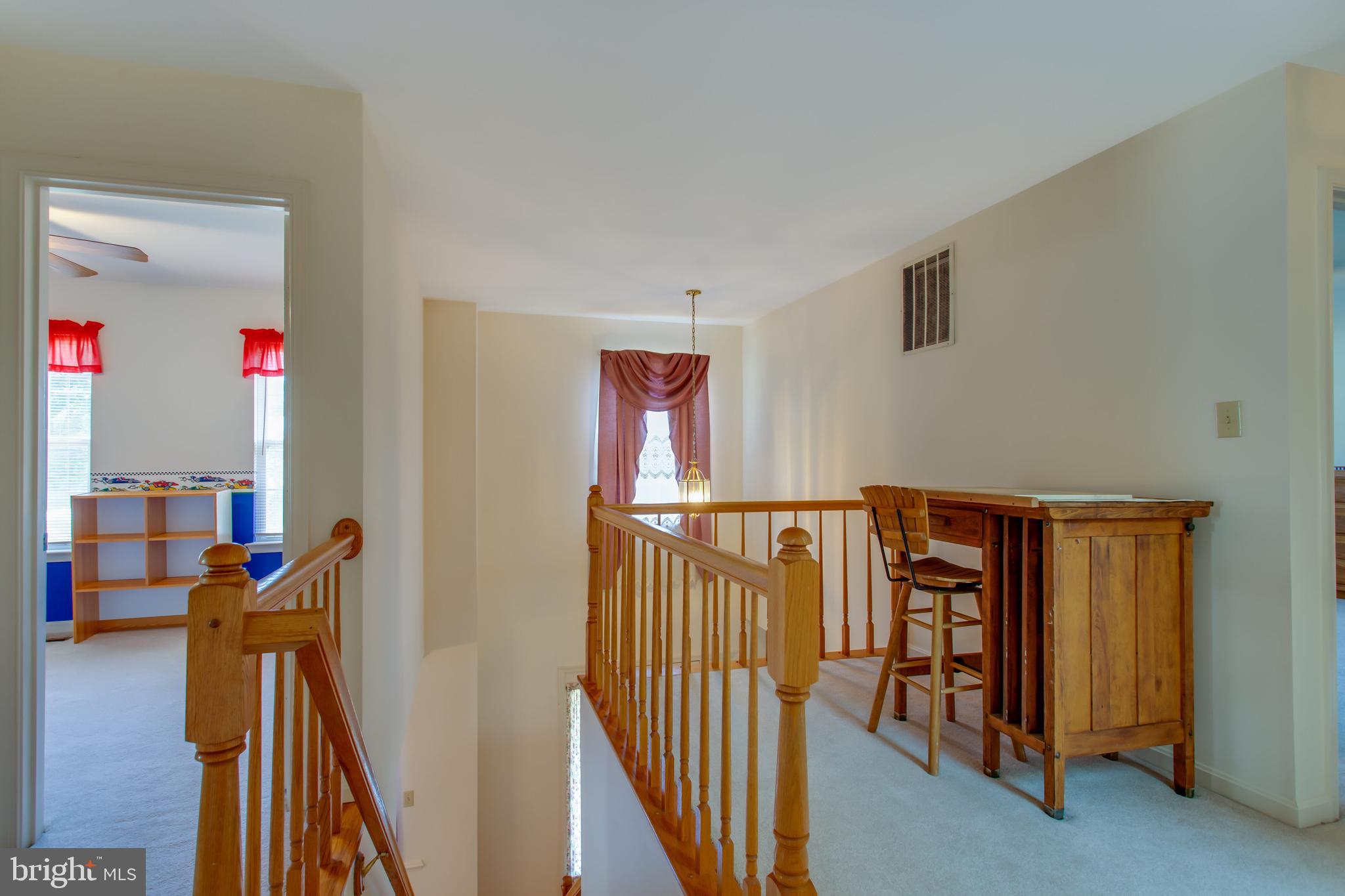 ASHFORD OAKS - Residential