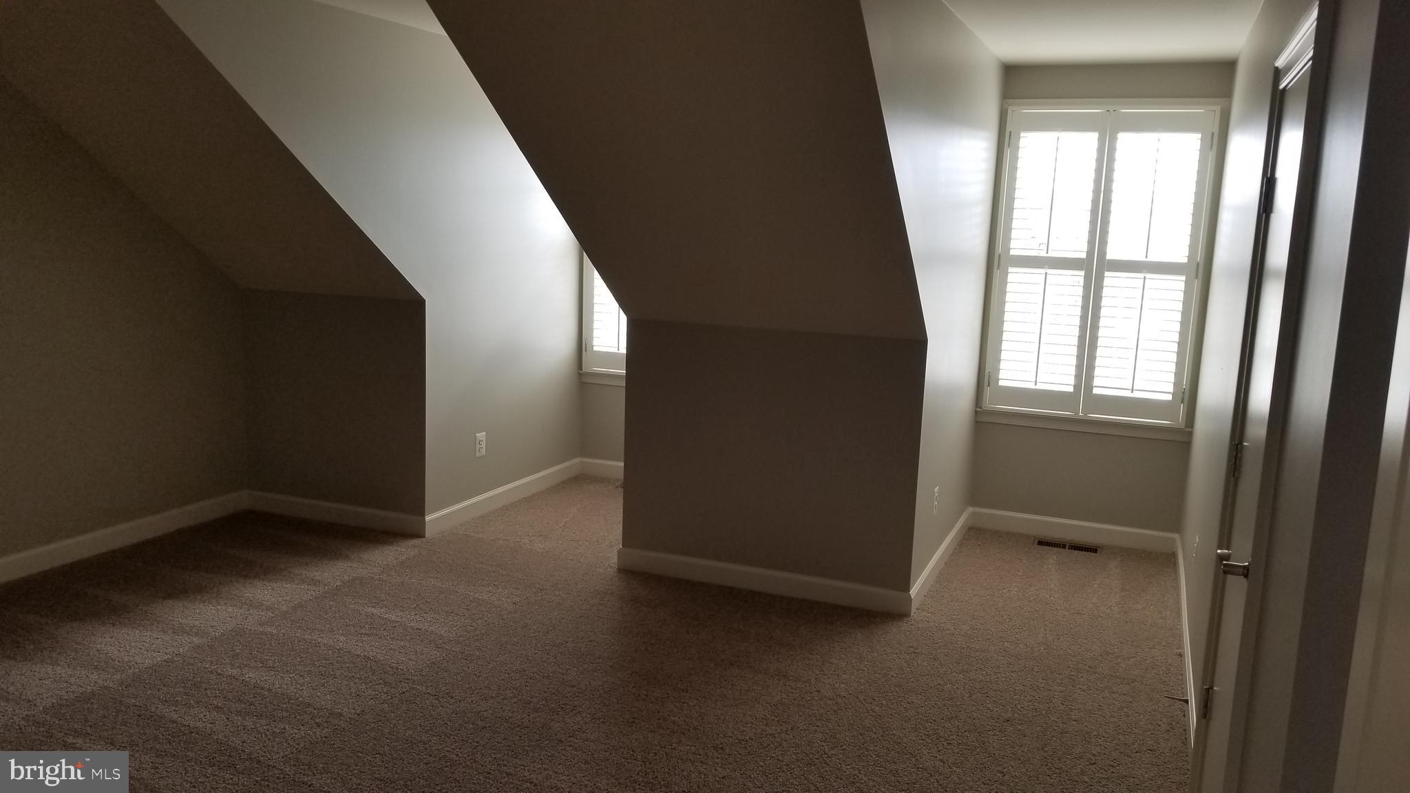 POTOMAC GREENS - Residential Lease