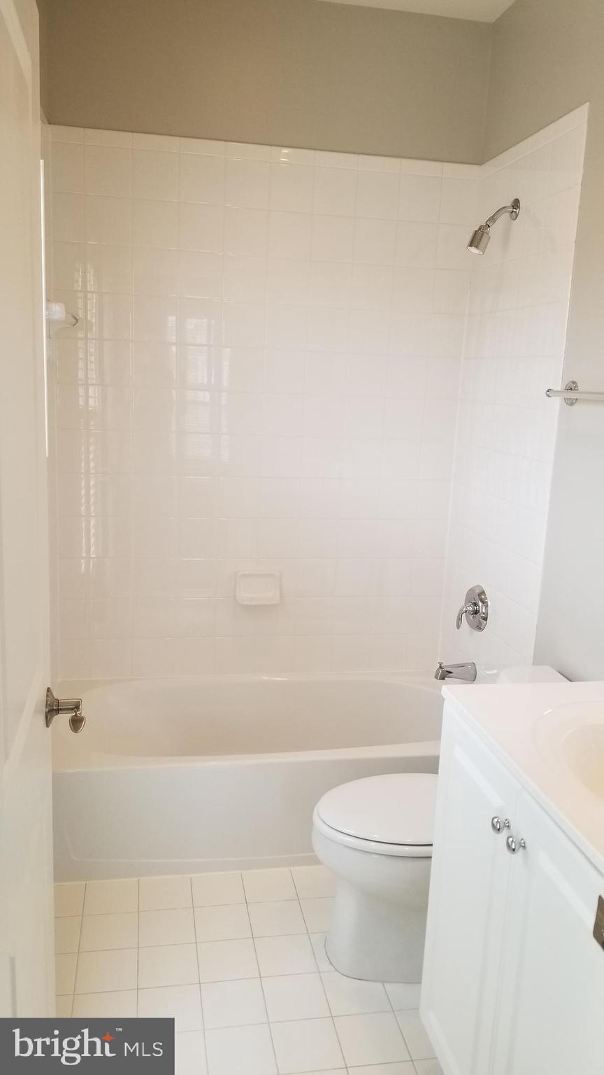 POTOMAC GREENS - Residential Lease