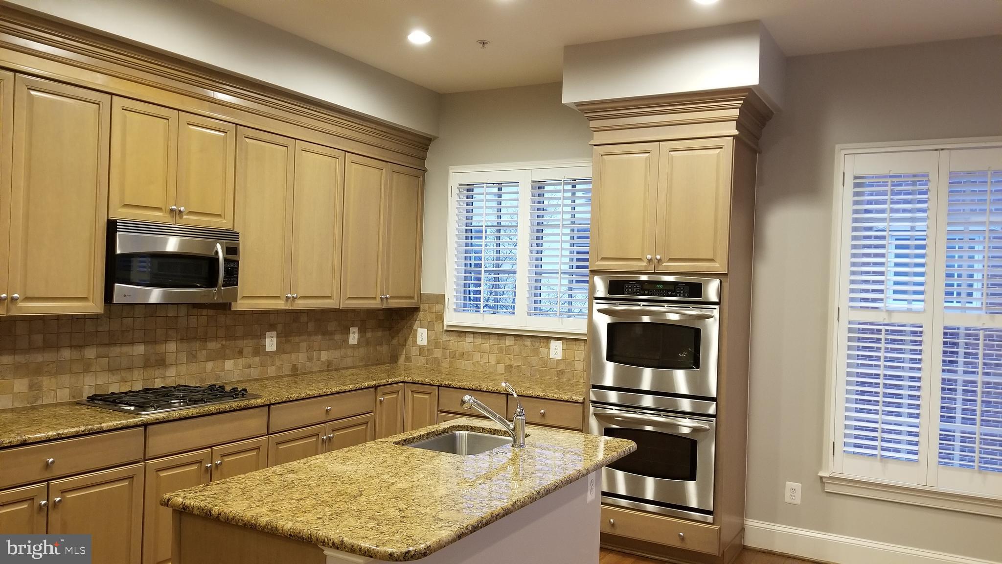 POTOMAC GREENS - Residential Lease