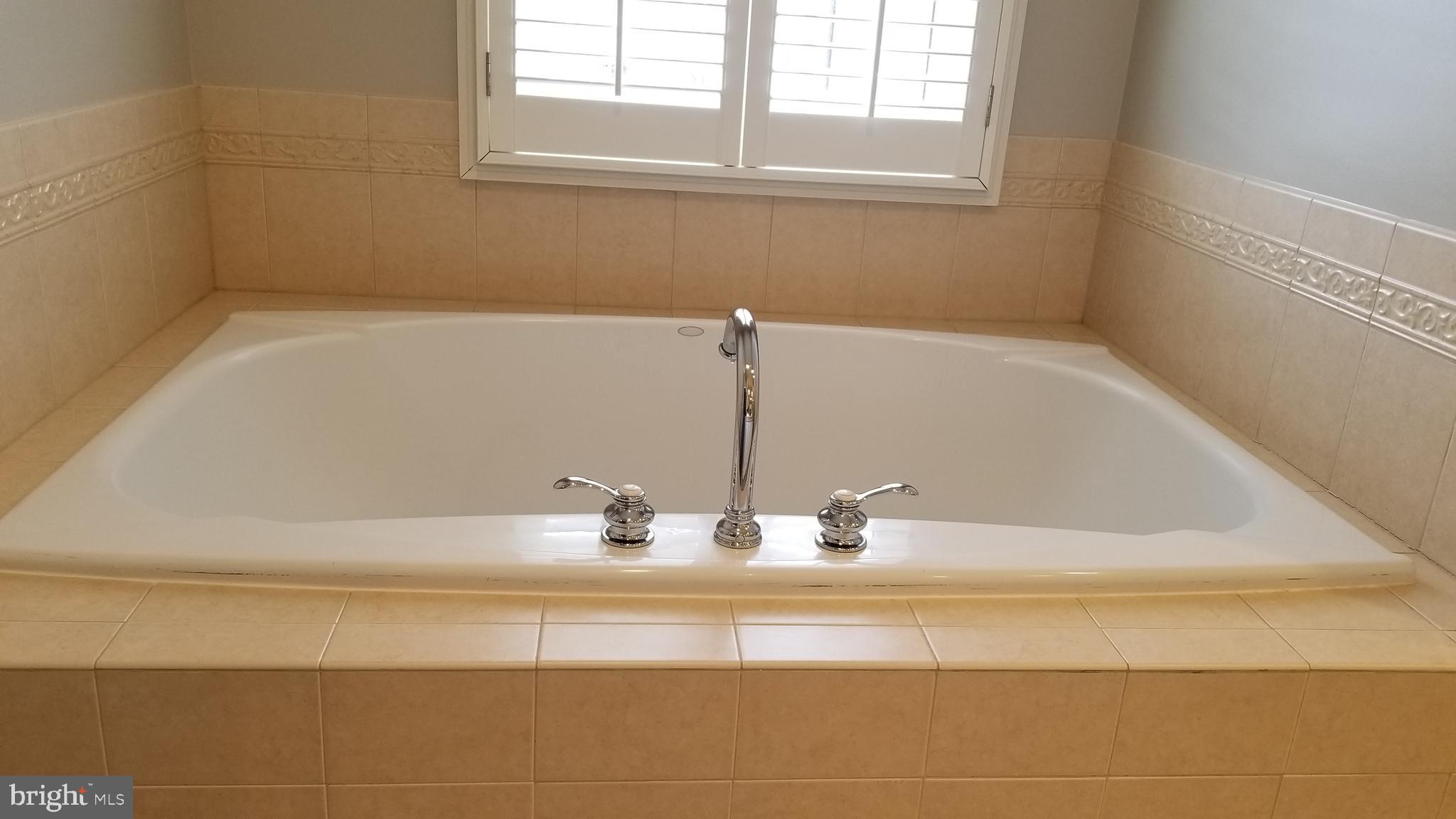 POTOMAC GREENS - Residential Lease