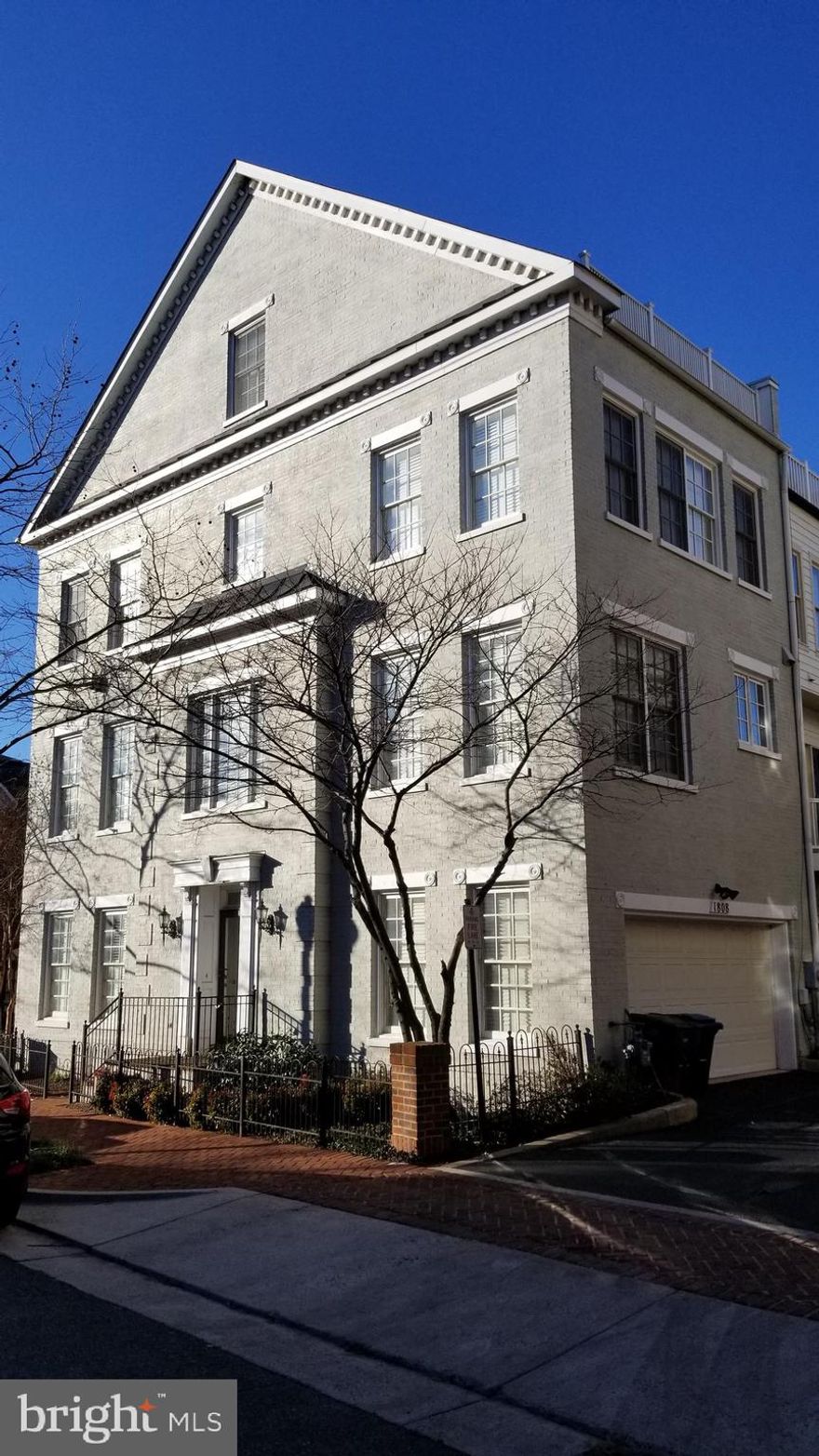 LOCATION, LOCATION, LOCATION...Beautiful, large, open concept, brick, end-unit townhouse situated in the quaint and closed community of Potomac Greens near Old Town. Spread over 4 stories there is room for everyone! 3 bedrooms, 3 1/2 baths and roof-top terrace in 2700 sq ft of living space. Spacious two car garage and additional street parking available. Close to everything... shopping, great restaurants, entertainment, businesses and government offices as well as military bases. Free shuttle to metro. Easy access to DC and all major highways; 95, 395, 66, 495. Minutes from DCA and biking/walking trails. Great community!!!