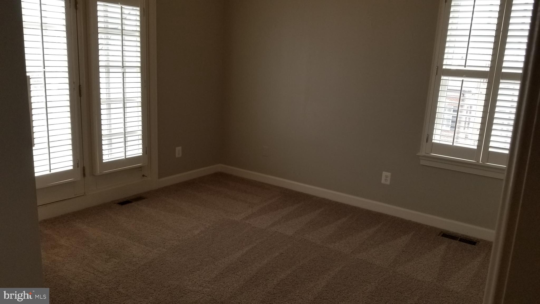 POTOMAC GREENS - Residential Lease