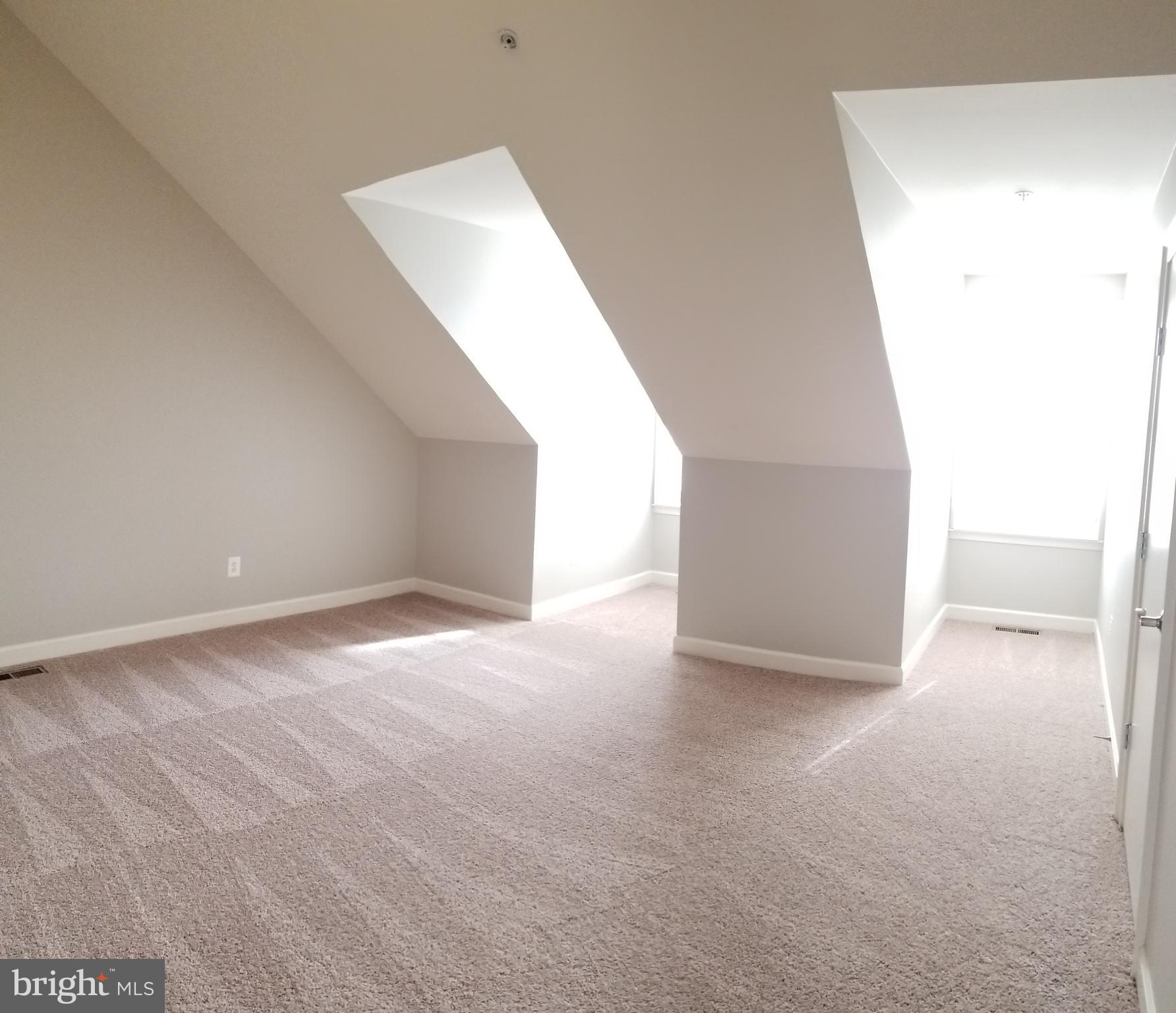 POTOMAC GREENS - Residential Lease