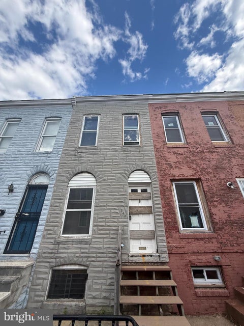 Townhouse For Sale - 1349 Sargeant Street<br/> BALTIMORE, MD 21223