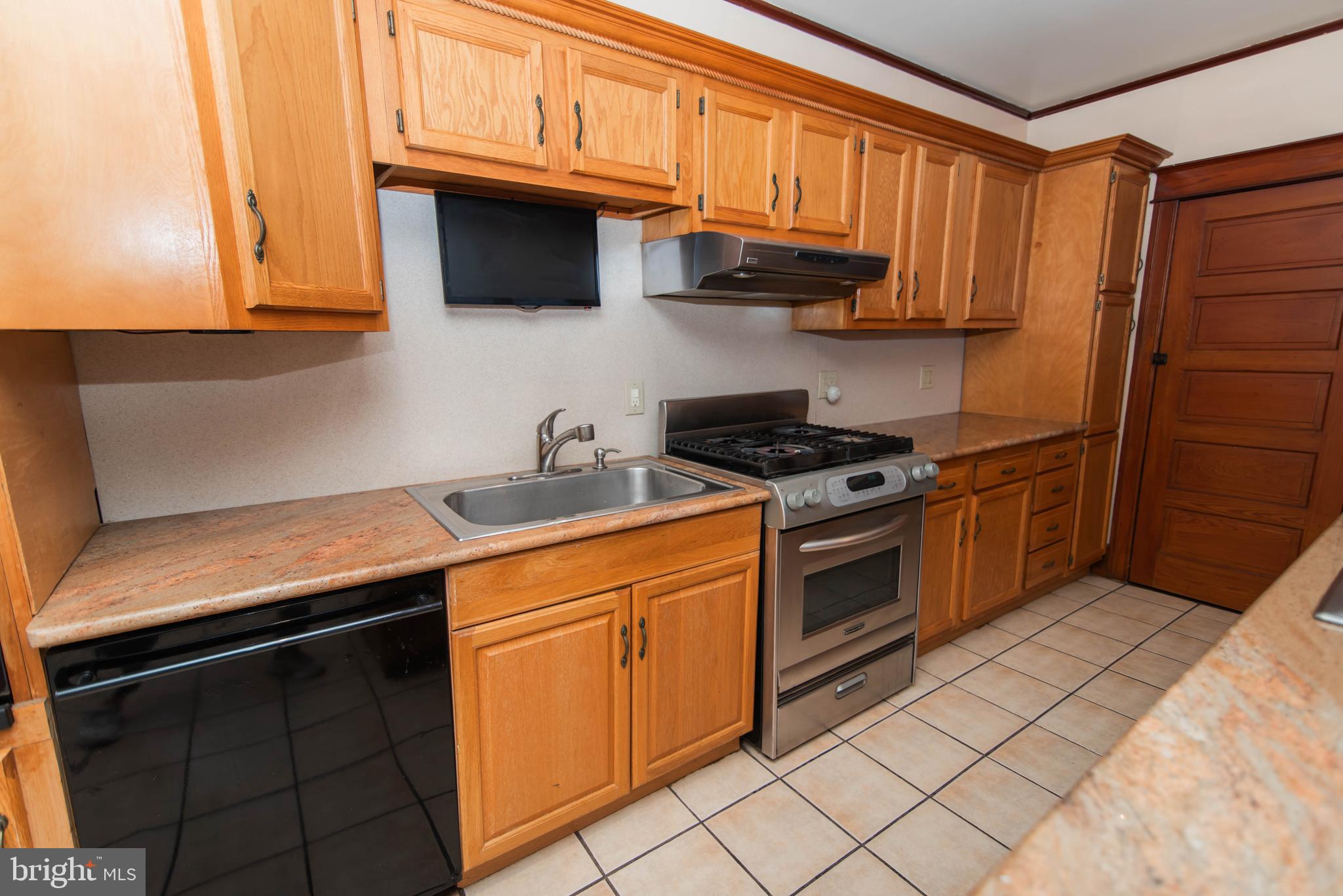 LAWNDALE - Residential