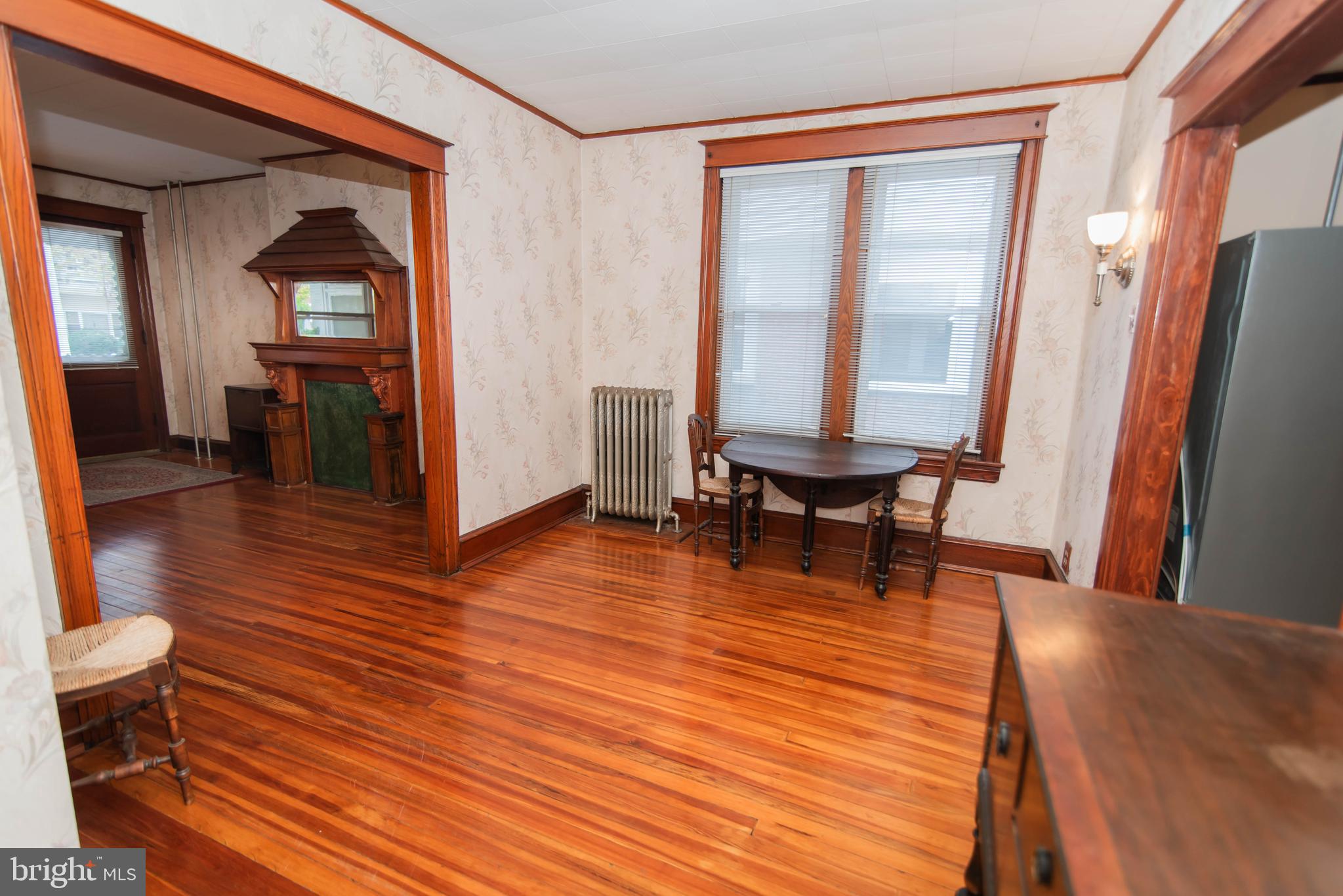 LAWNDALE - Residential