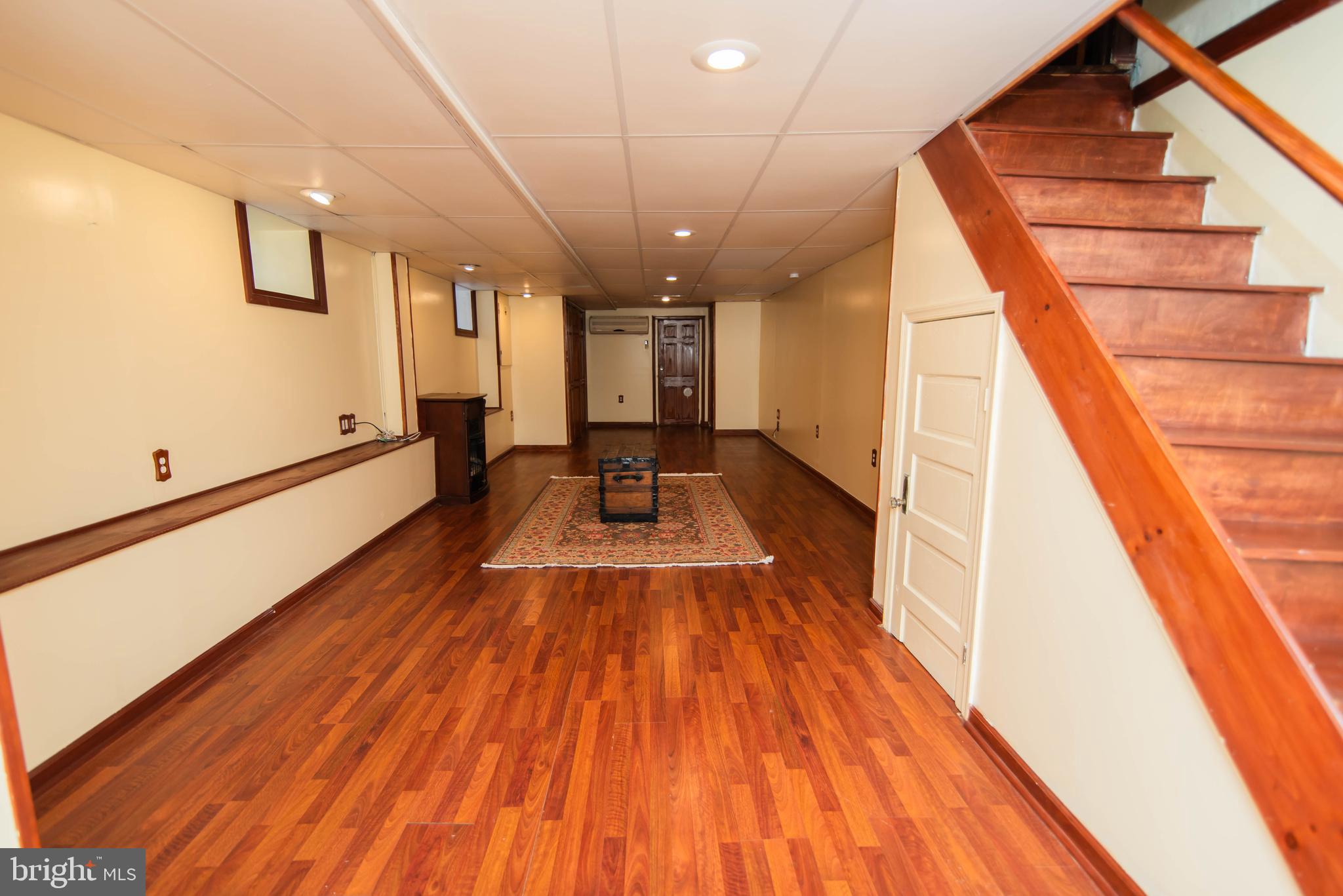 LAWNDALE - Residential