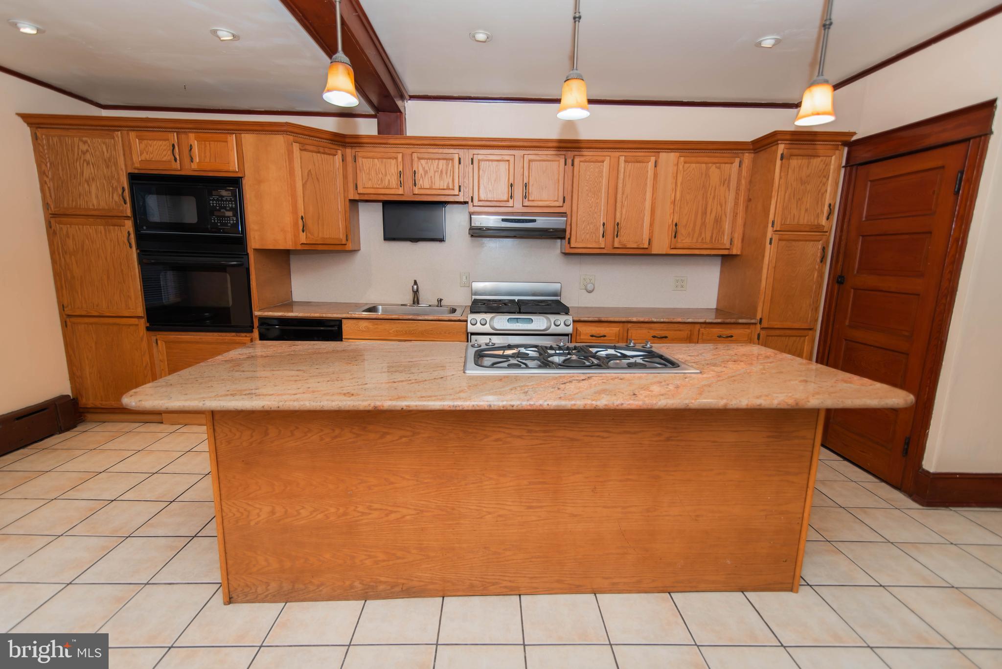 LAWNDALE - Residential