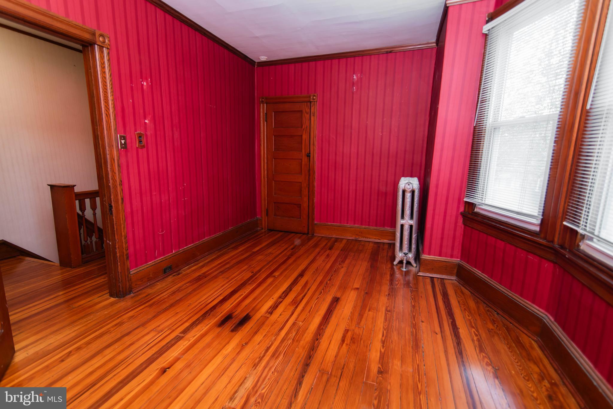 LAWNDALE - Residential