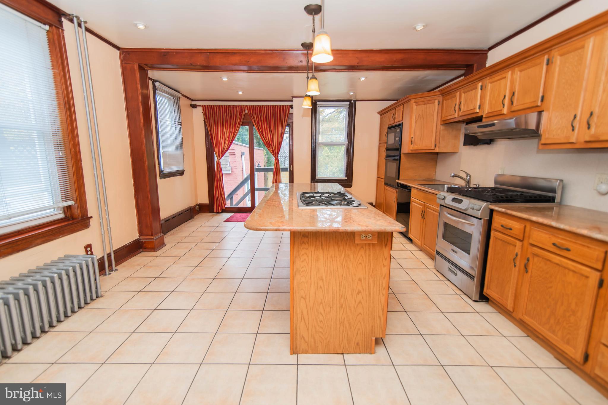 LAWNDALE - Residential