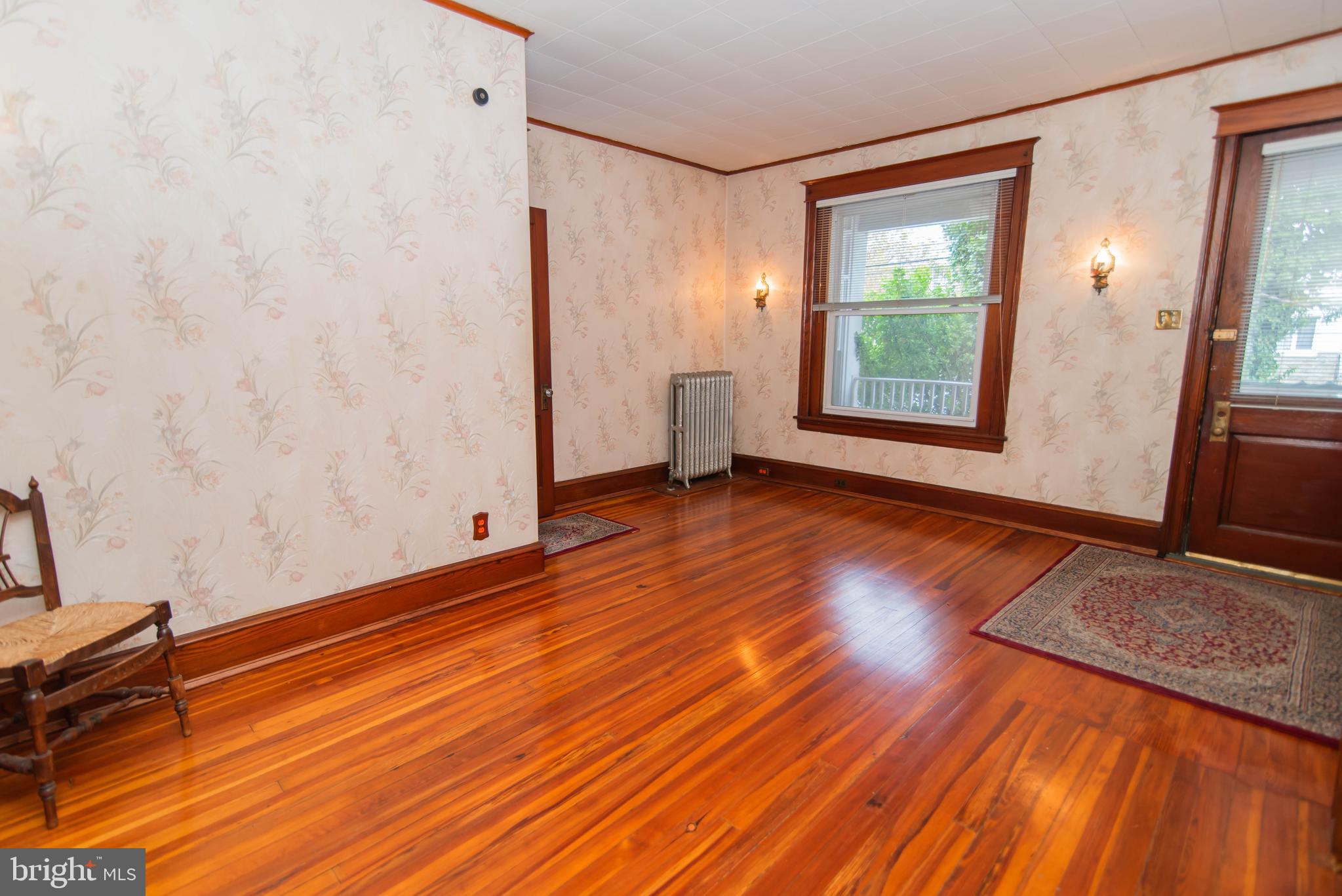 LAWNDALE - Residential