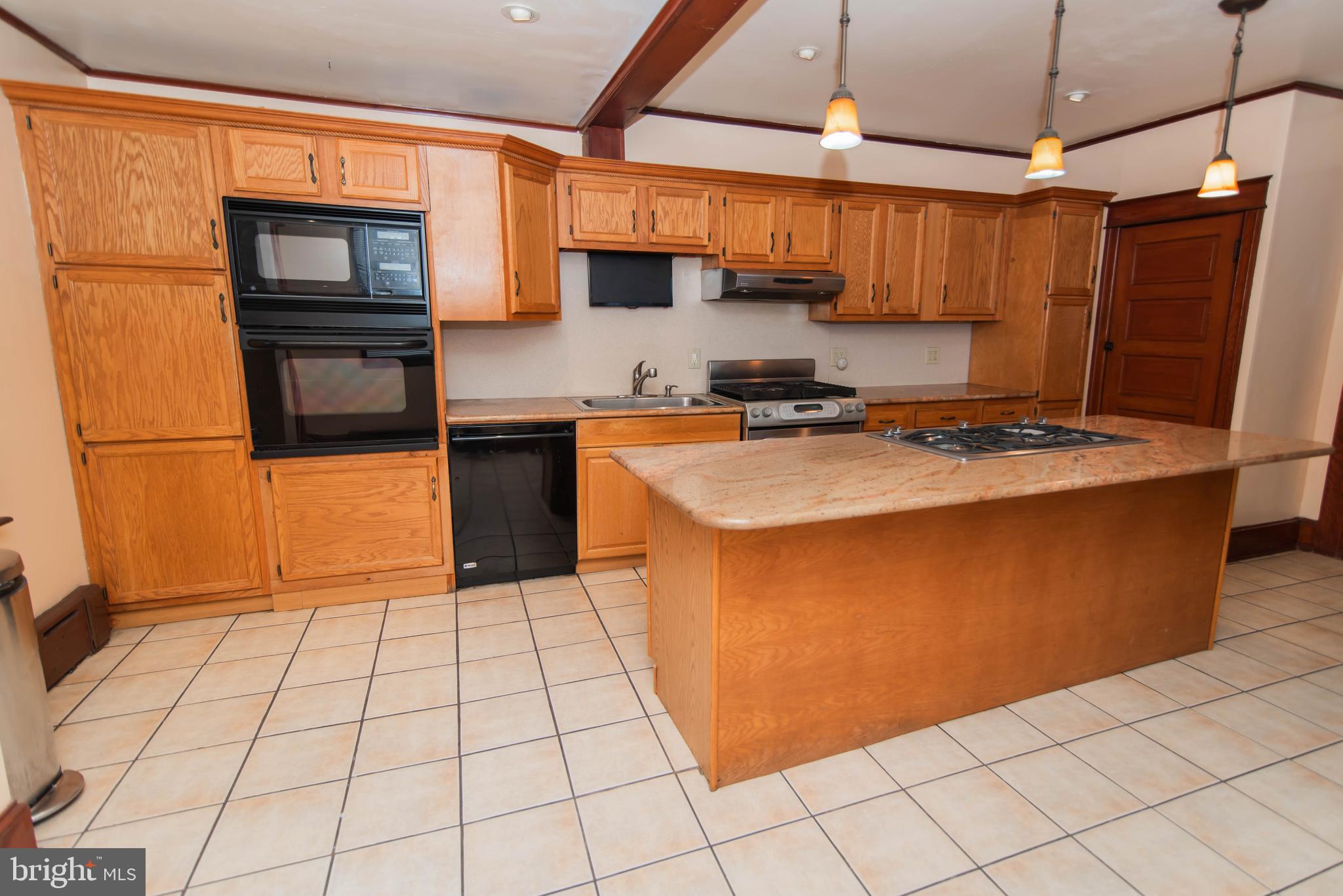 LAWNDALE - Residential